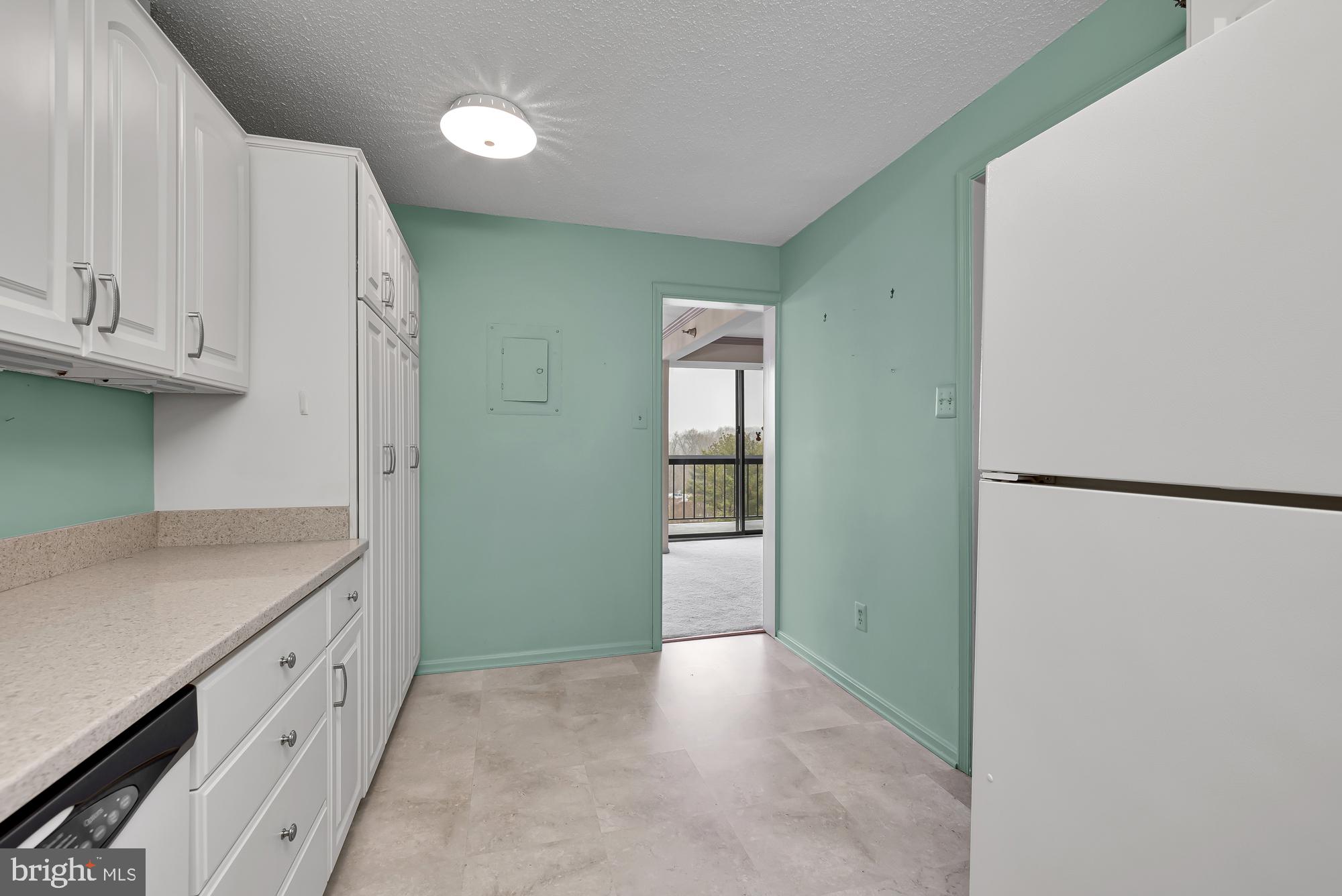 CHELSEA TOWERS - Residential