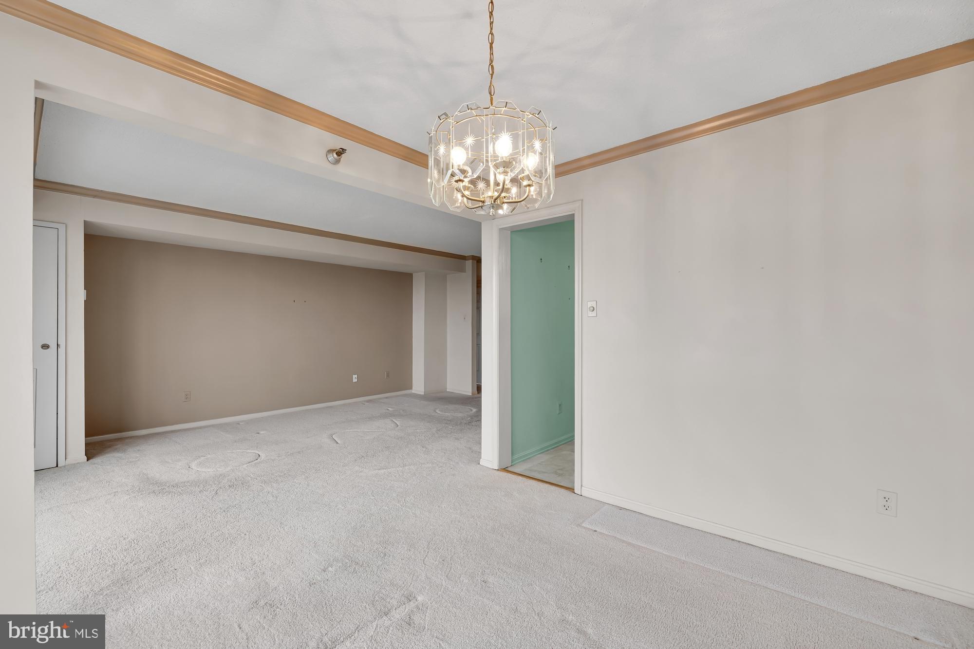 CHELSEA TOWERS - Residential