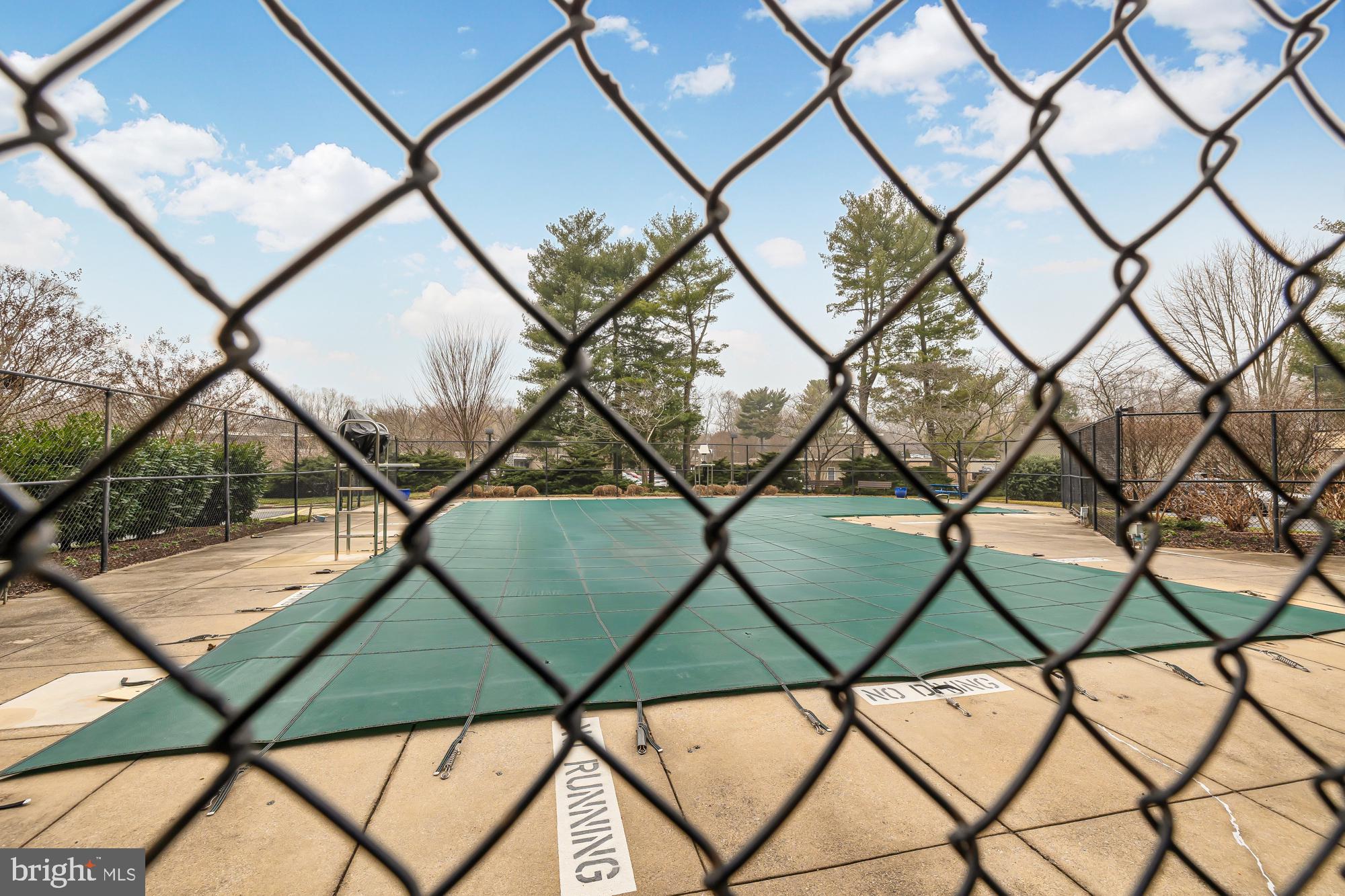 CHELSEA TOWERS - Residential