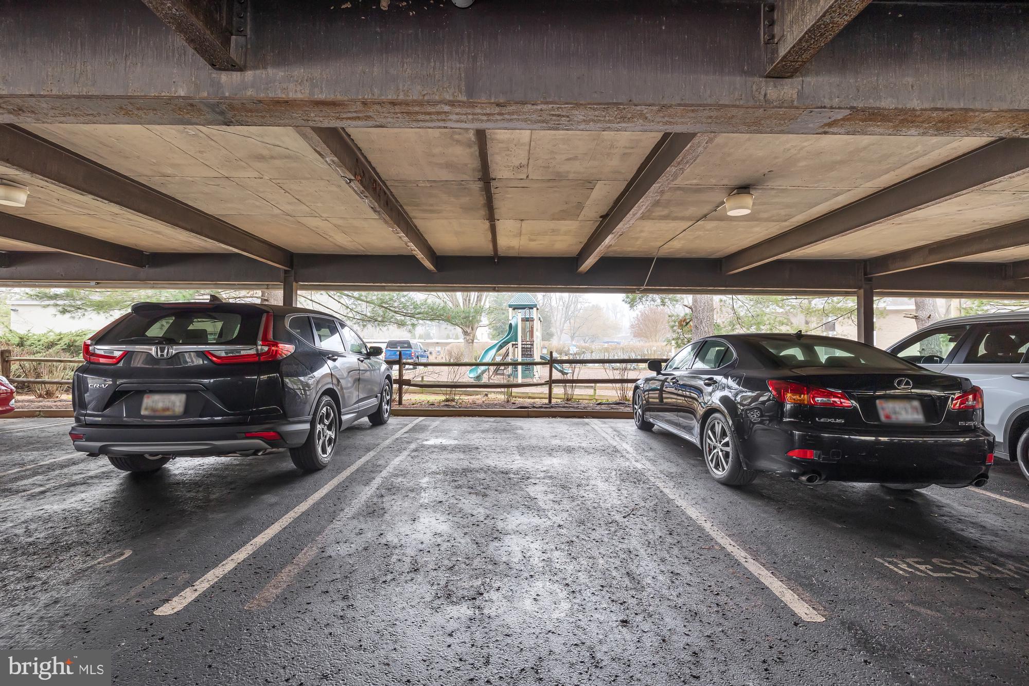 CHELSEA TOWERS - Residential