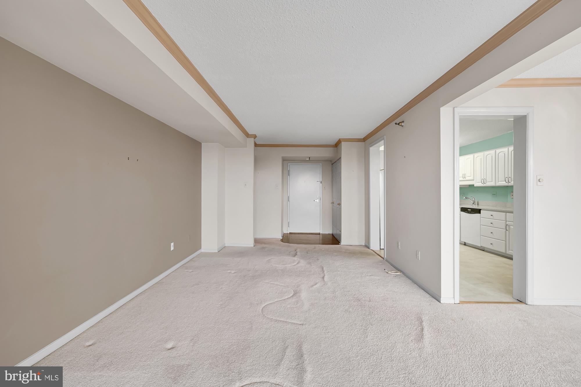 CHELSEA TOWERS - Residential