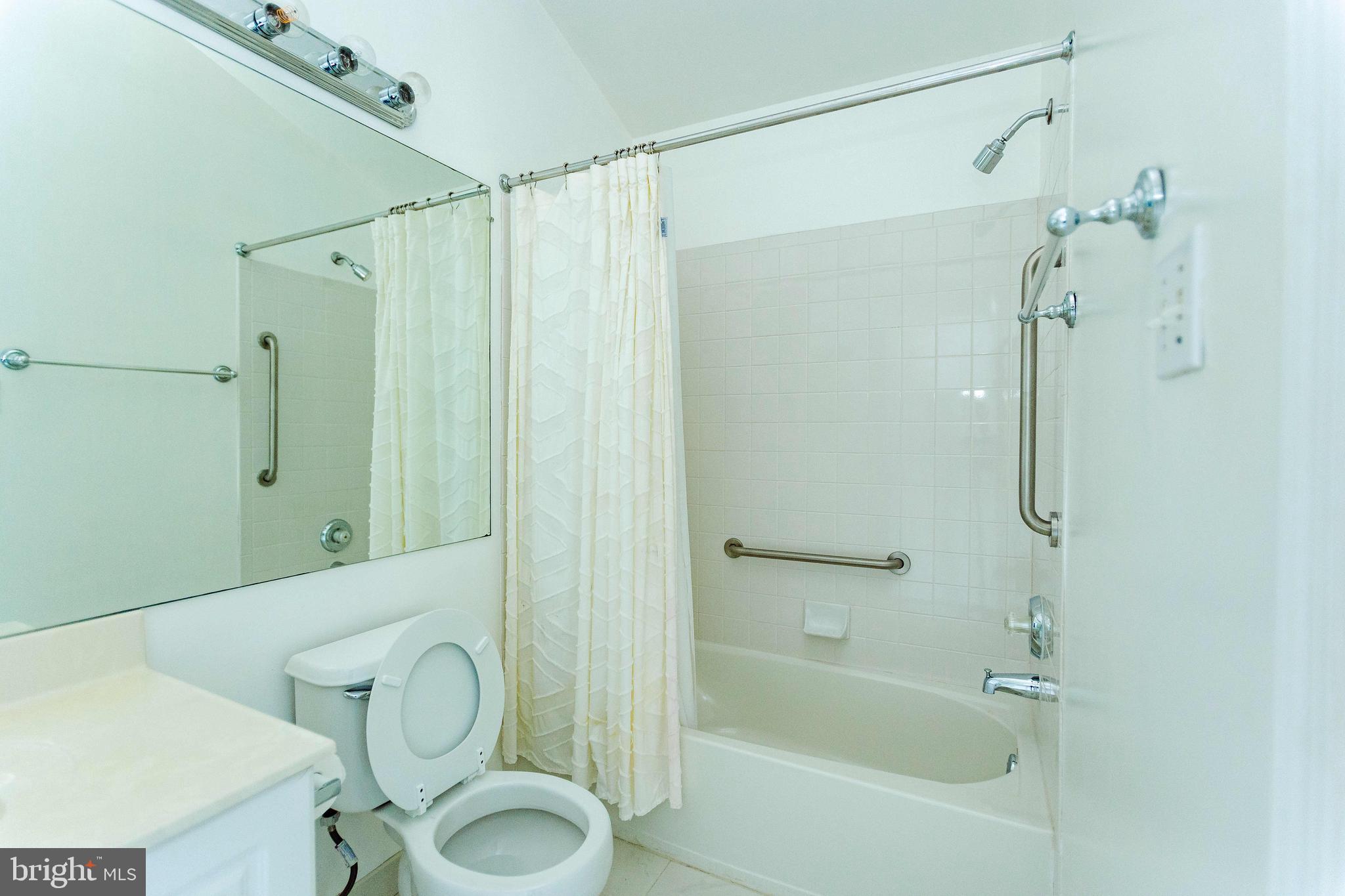 FOXRIDGE - Residential Lease