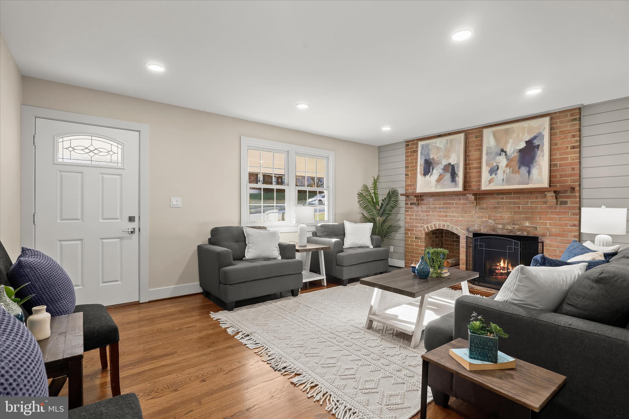 1018 SAXON HILL DRIVE