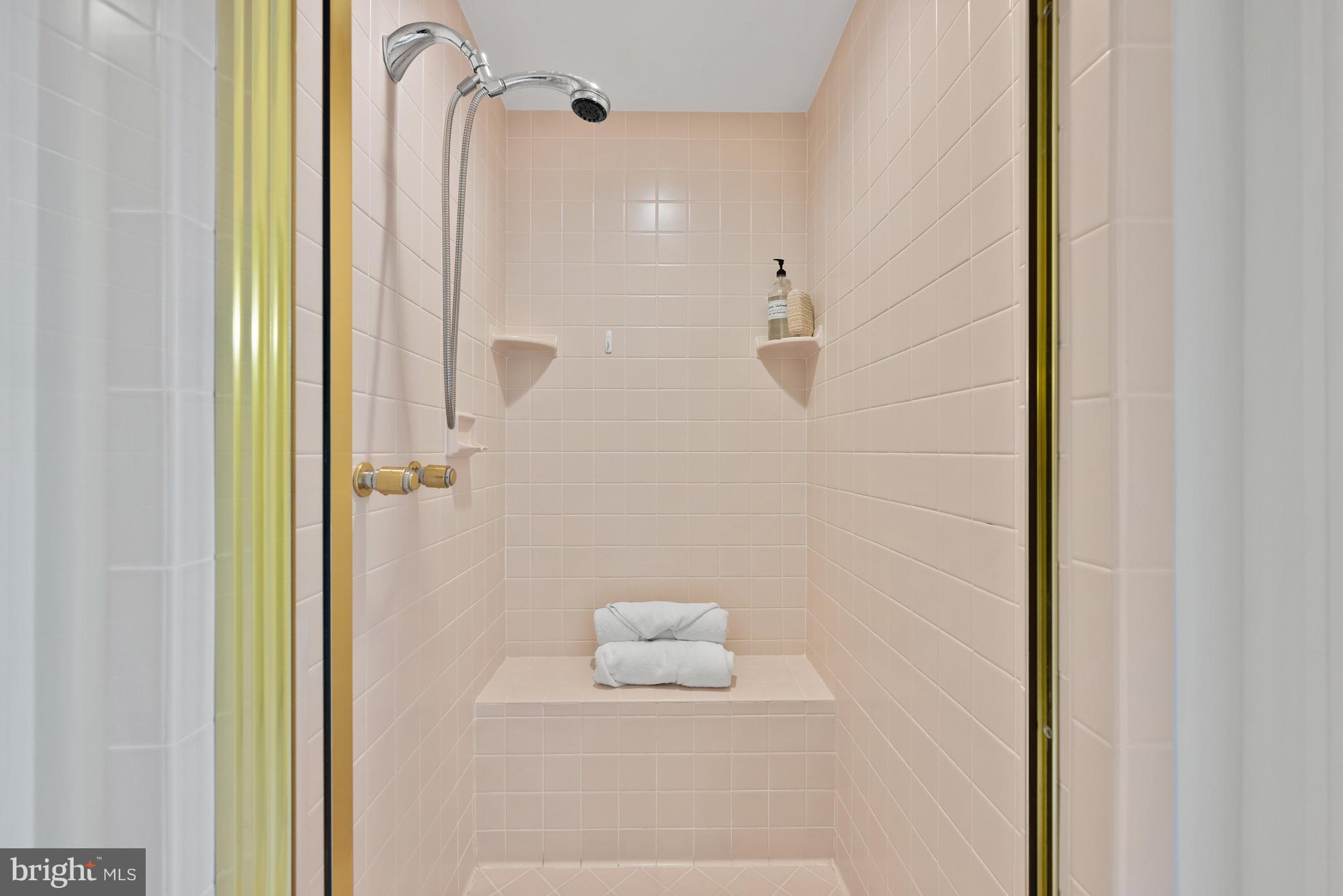 AVENEL - Residential