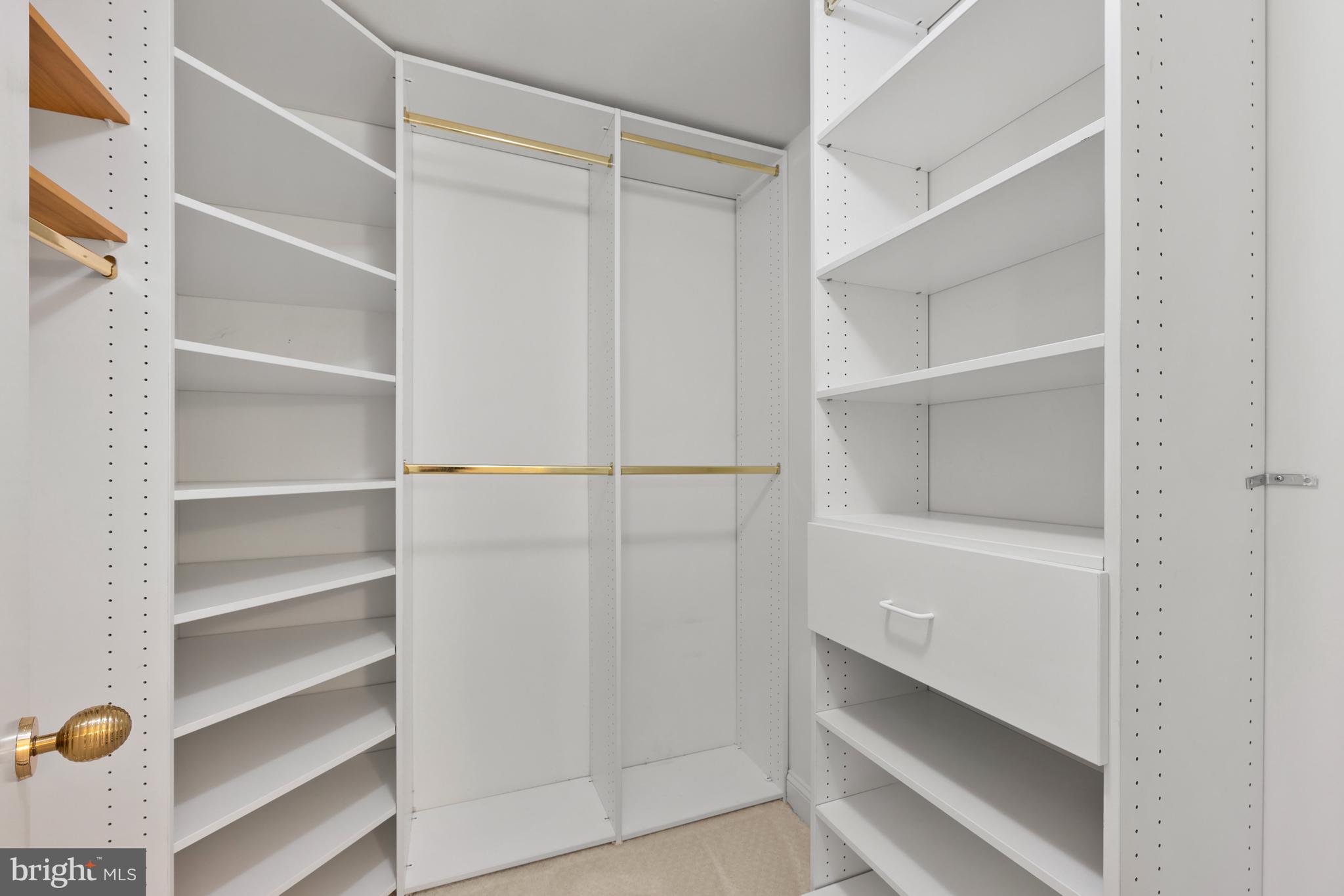 AVENEL - Residential