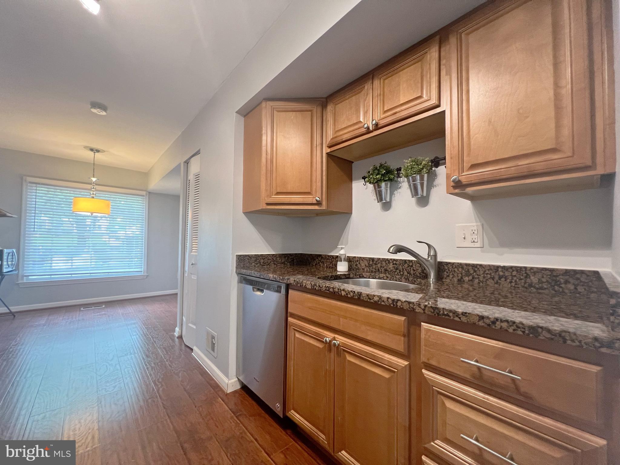 GLEN COVE - Residential Lease