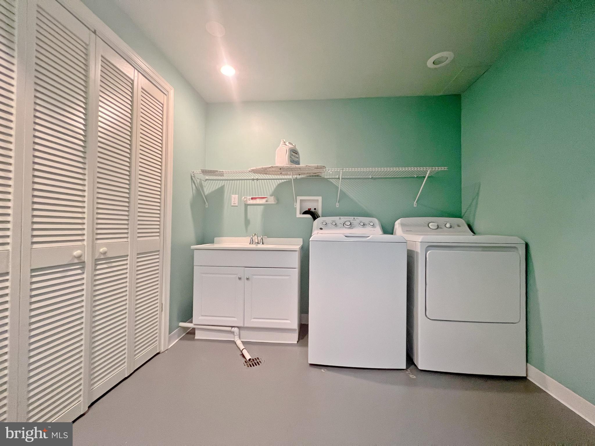 GLEN COVE - Residential Lease