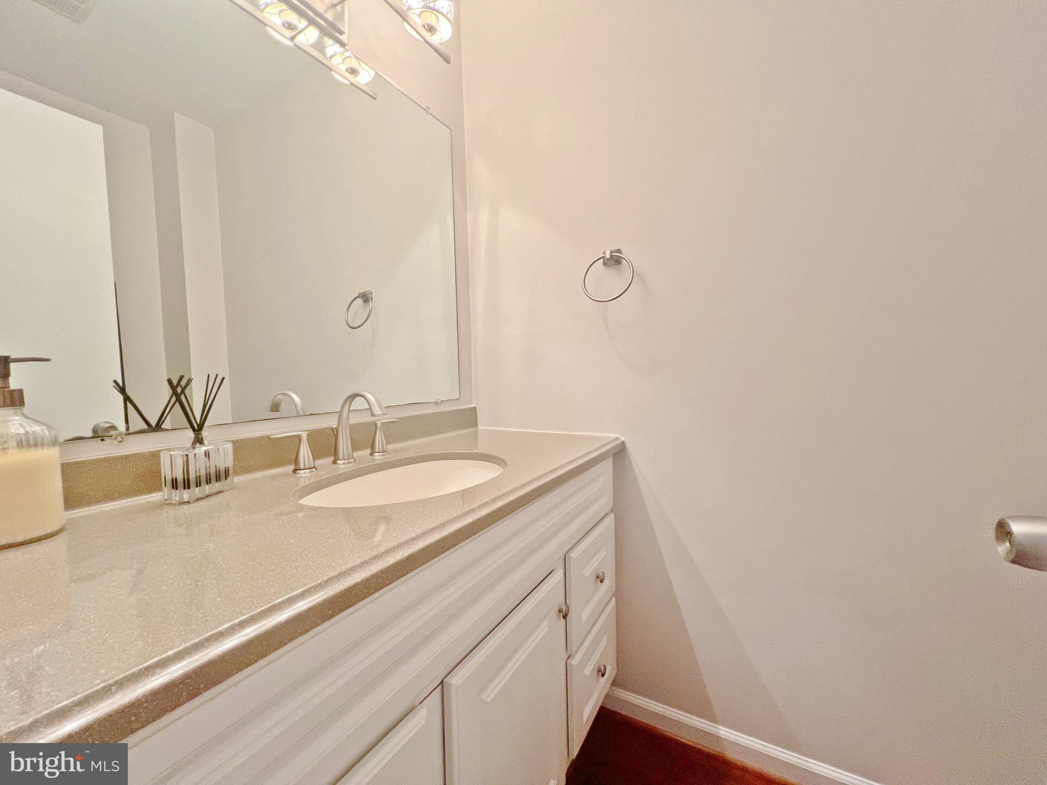 GLEN COVE - Residential Lease