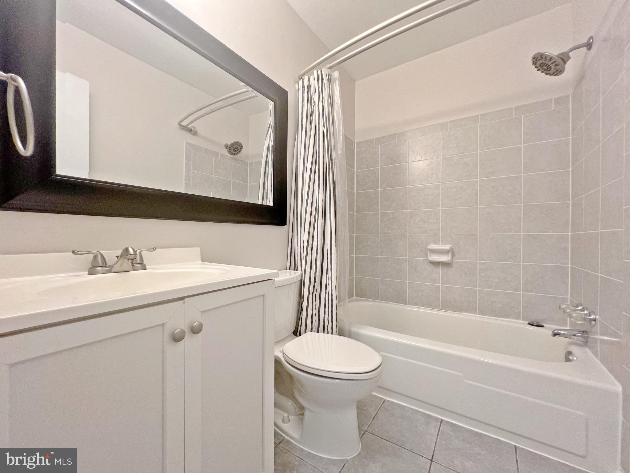 GLEN COVE - Residential Lease