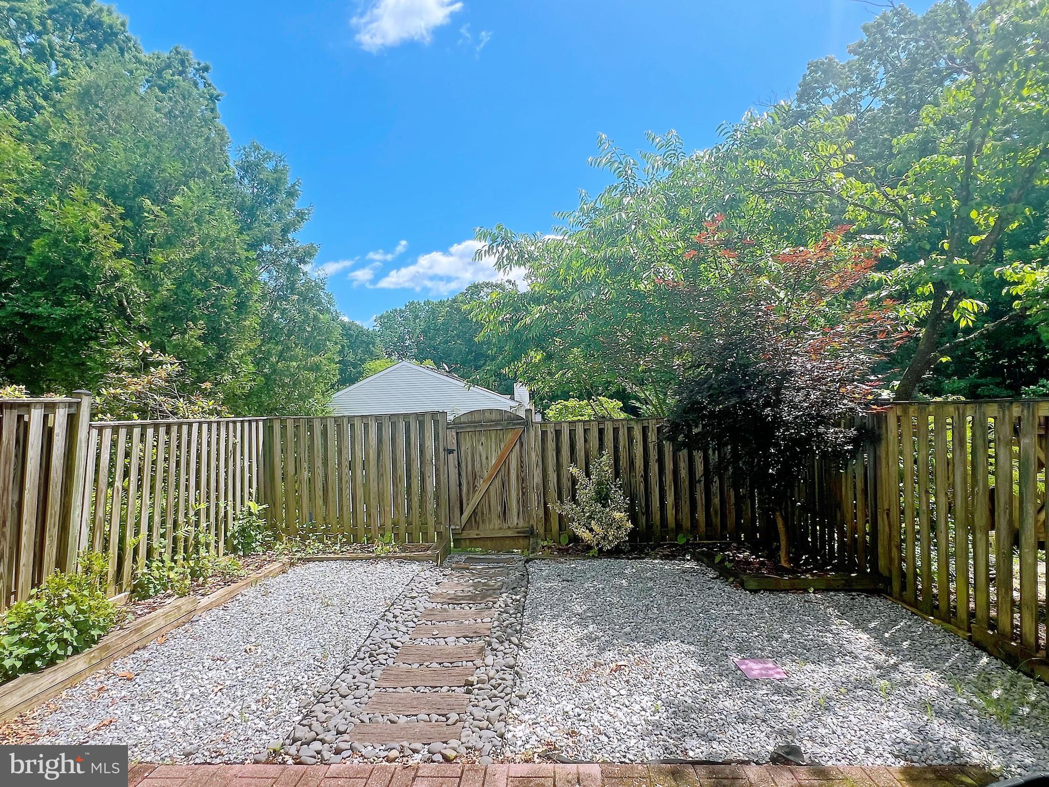 GLEN COVE - Residential Lease