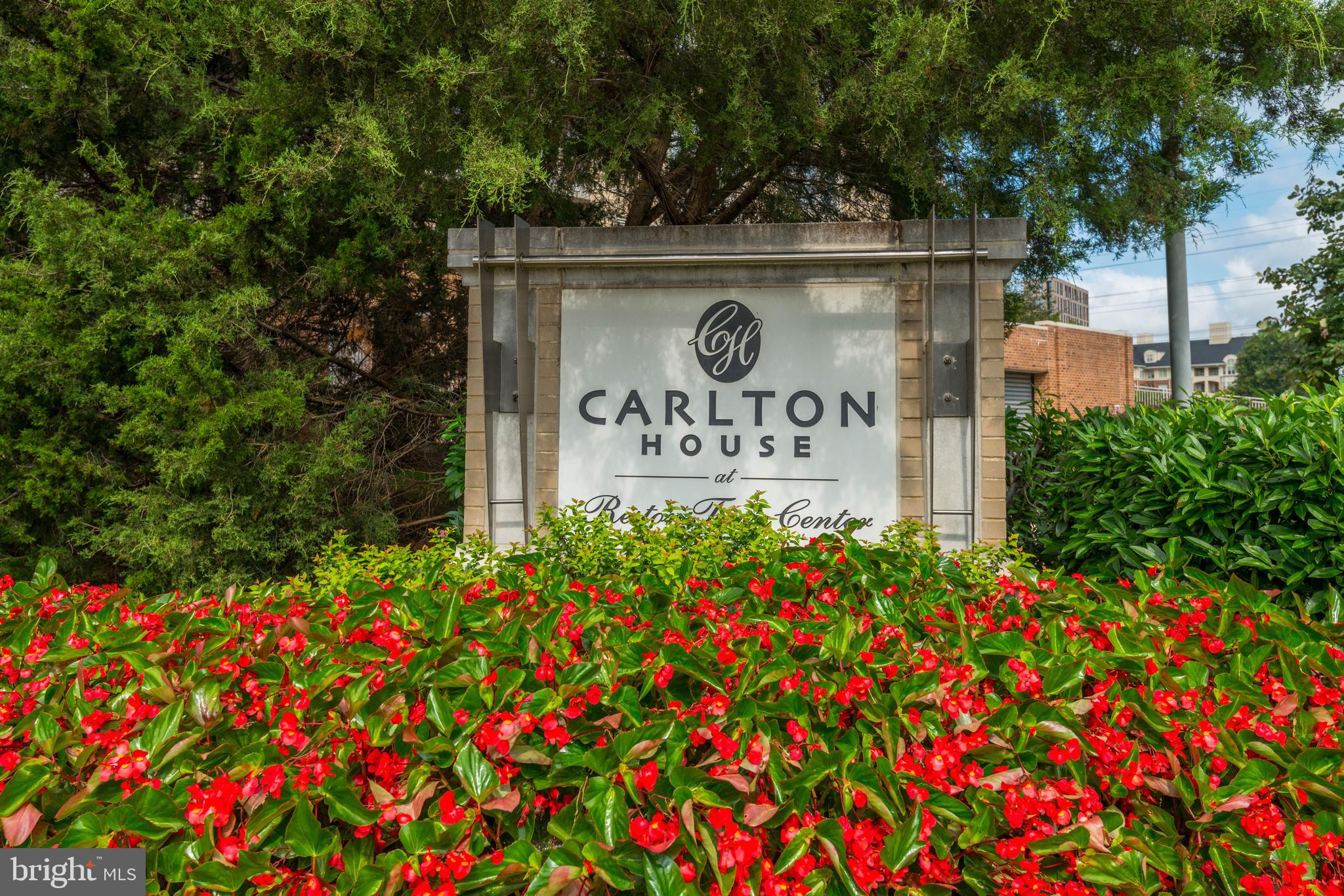 CARLTON HOUSE - Residential