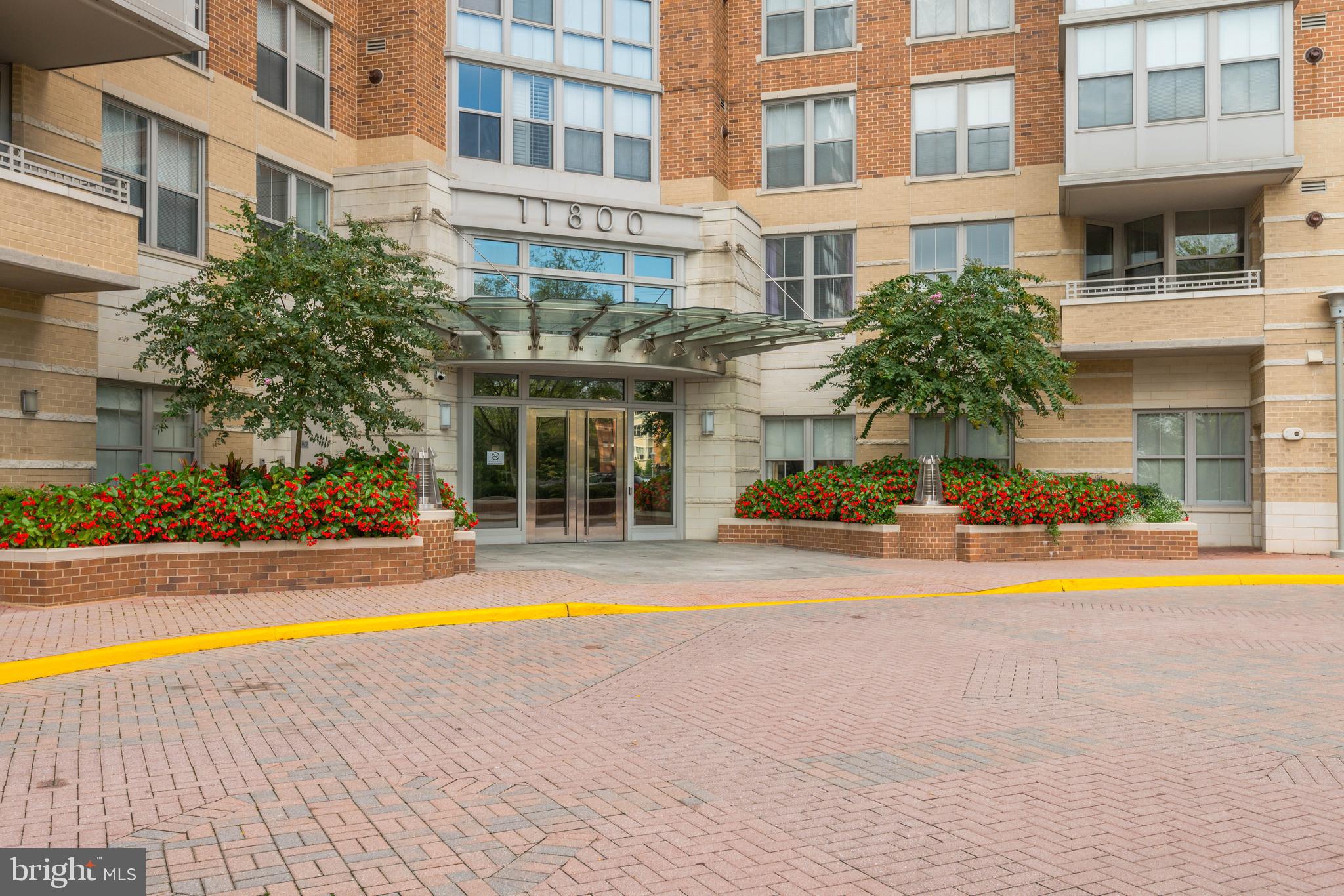 CARLTON HOUSE - Residential