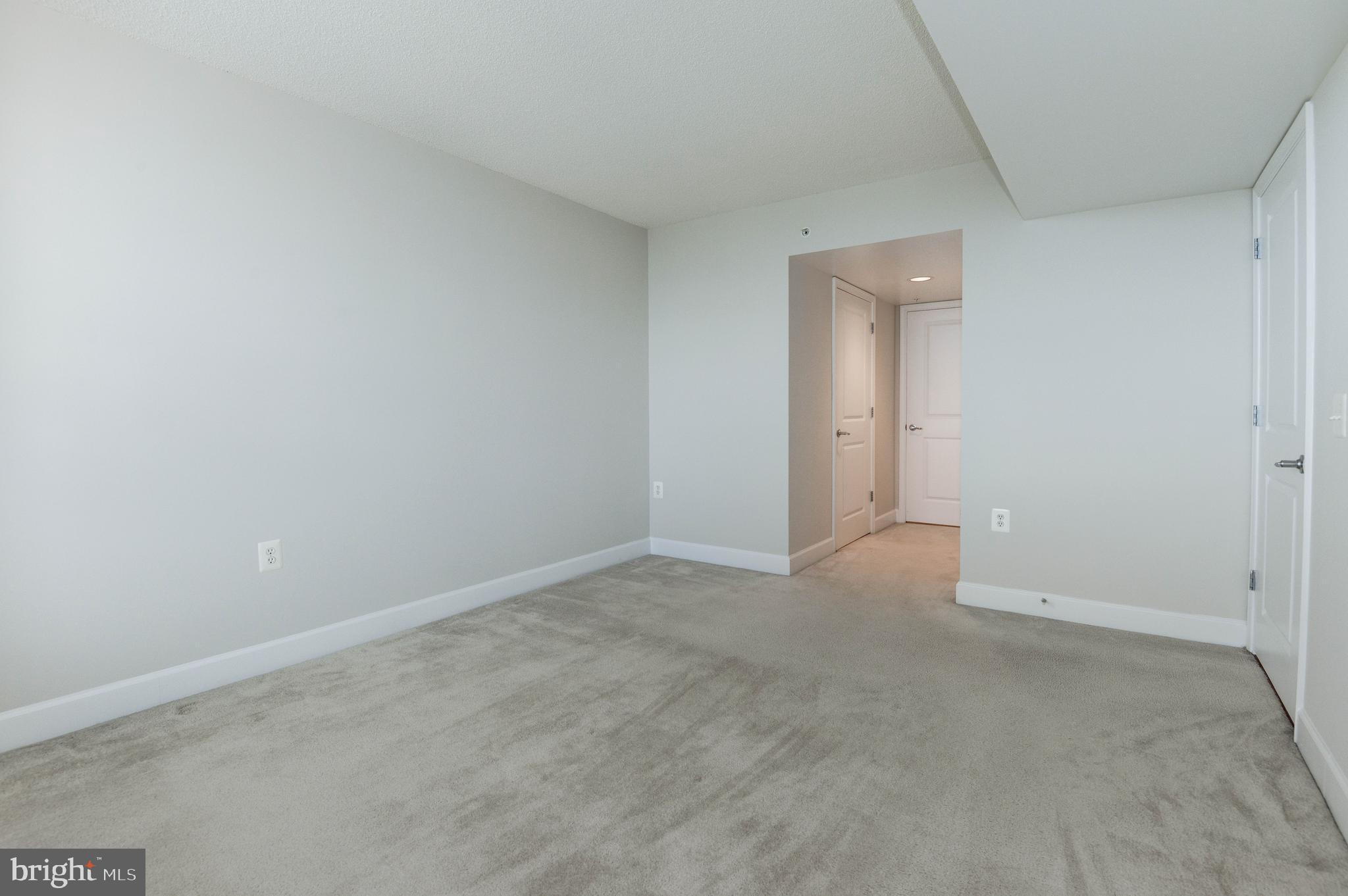 CARLTON HOUSE - Residential