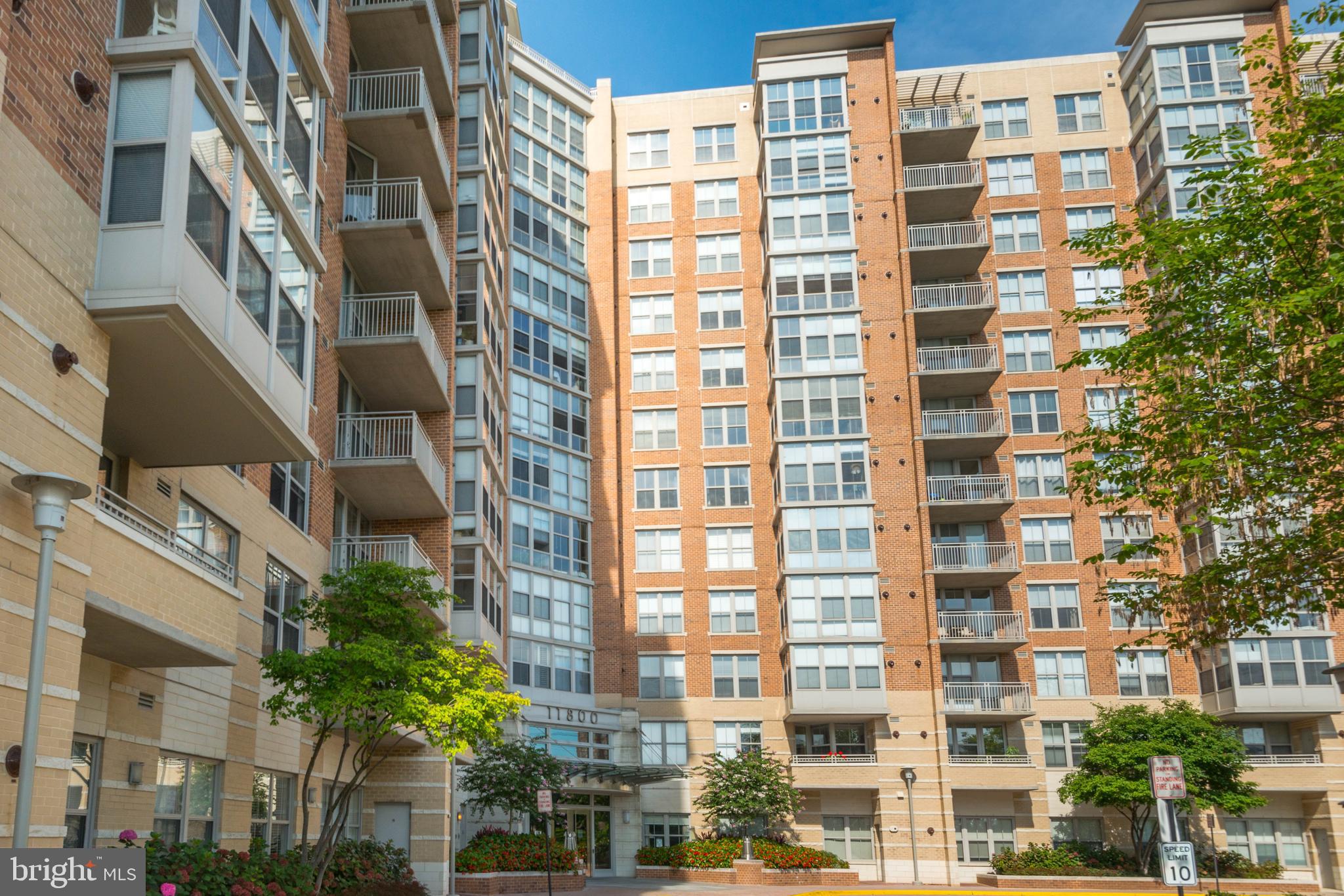CARLTON HOUSE - Residential