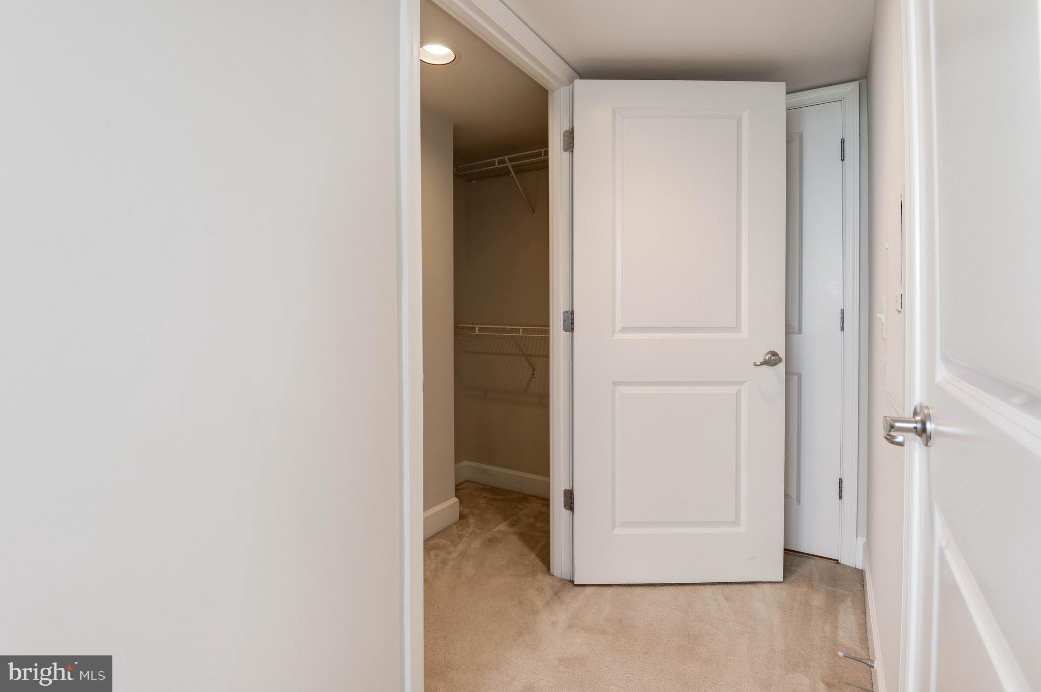 CARLTON HOUSE - Residential