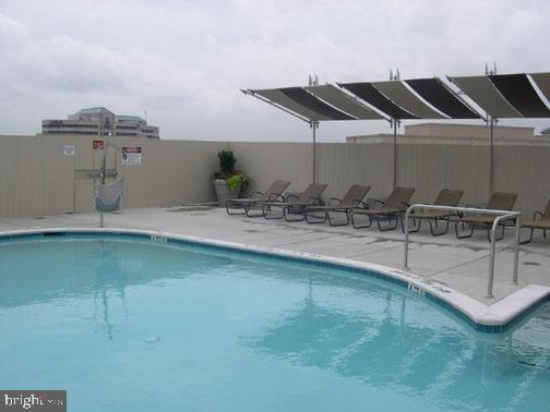 CARLTON HOUSE - Residential