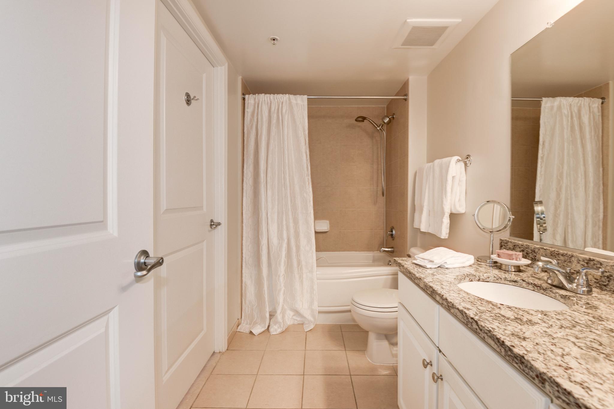 CARLTON HOUSE - Residential