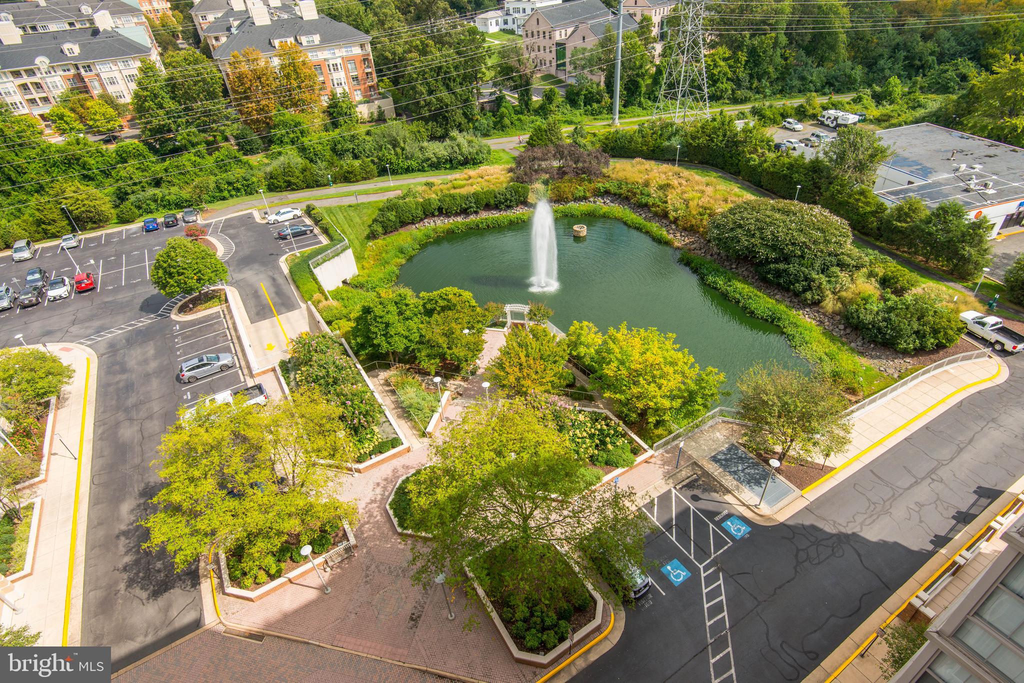 CARLTON HOUSE - Residential