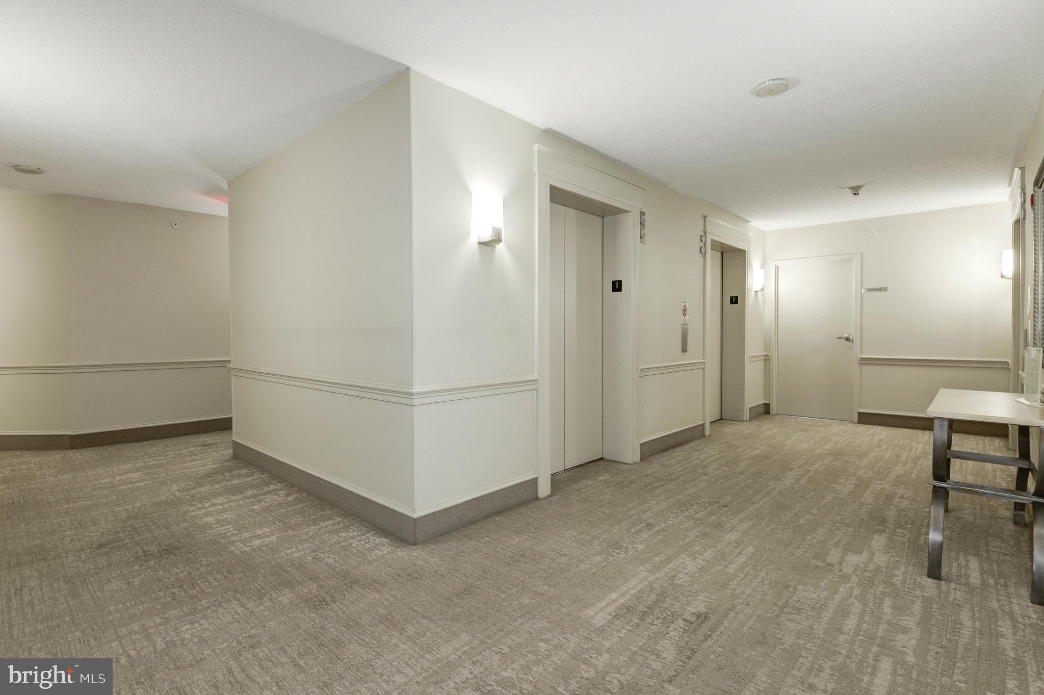 CARLTON HOUSE - Residential