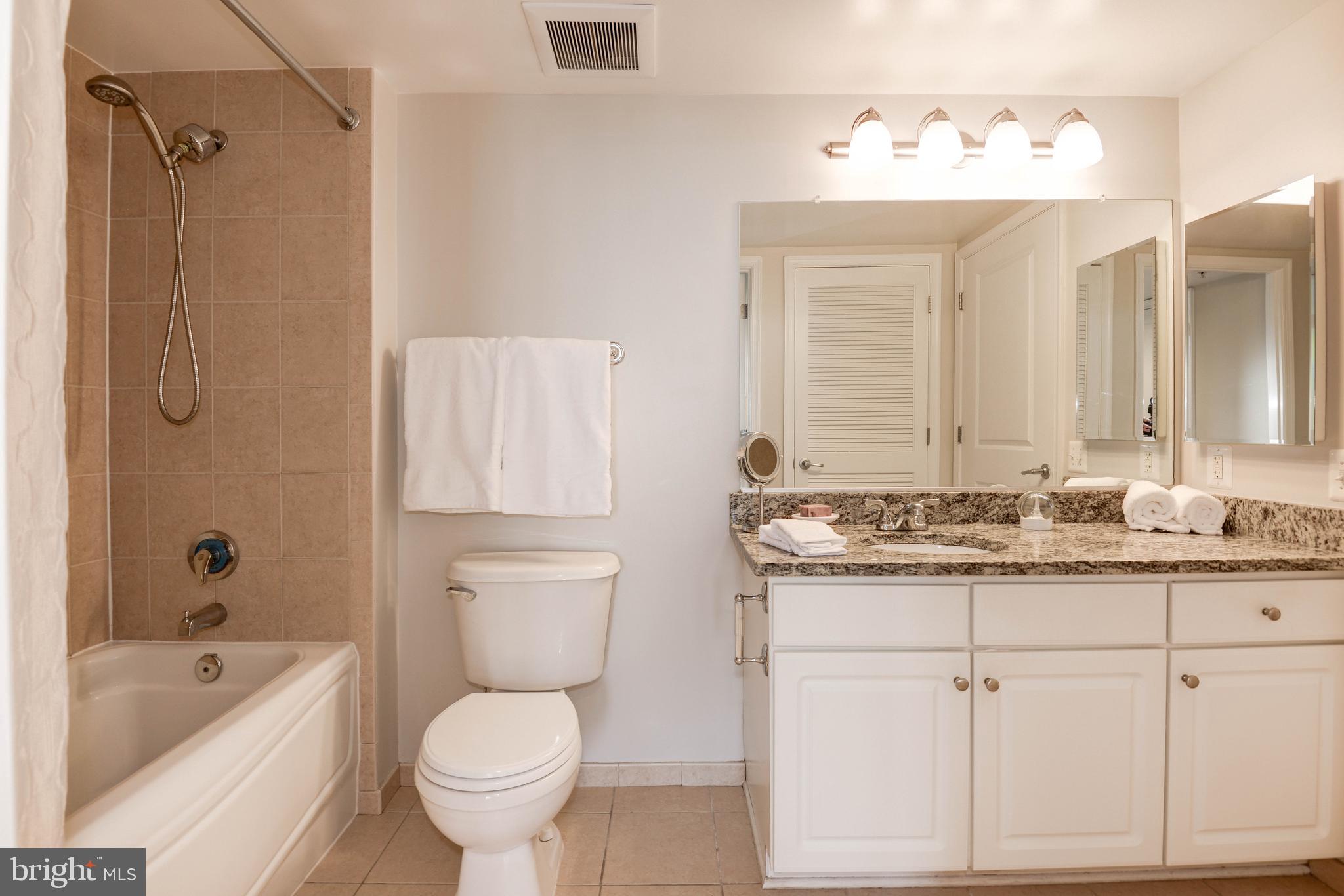 CARLTON HOUSE - Residential