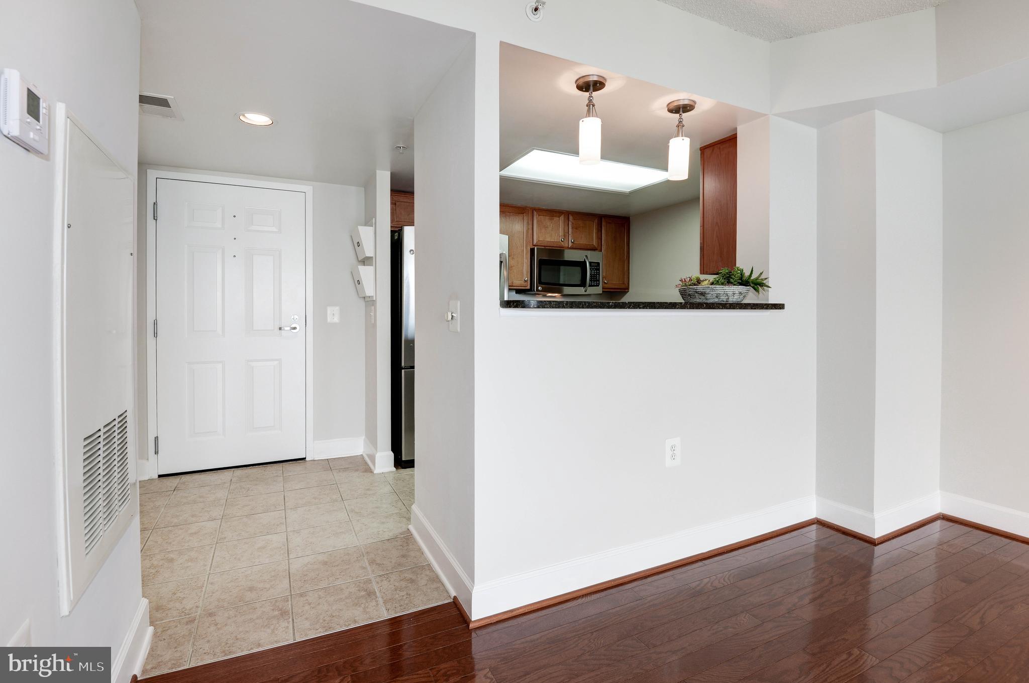 CARLTON HOUSE - Residential