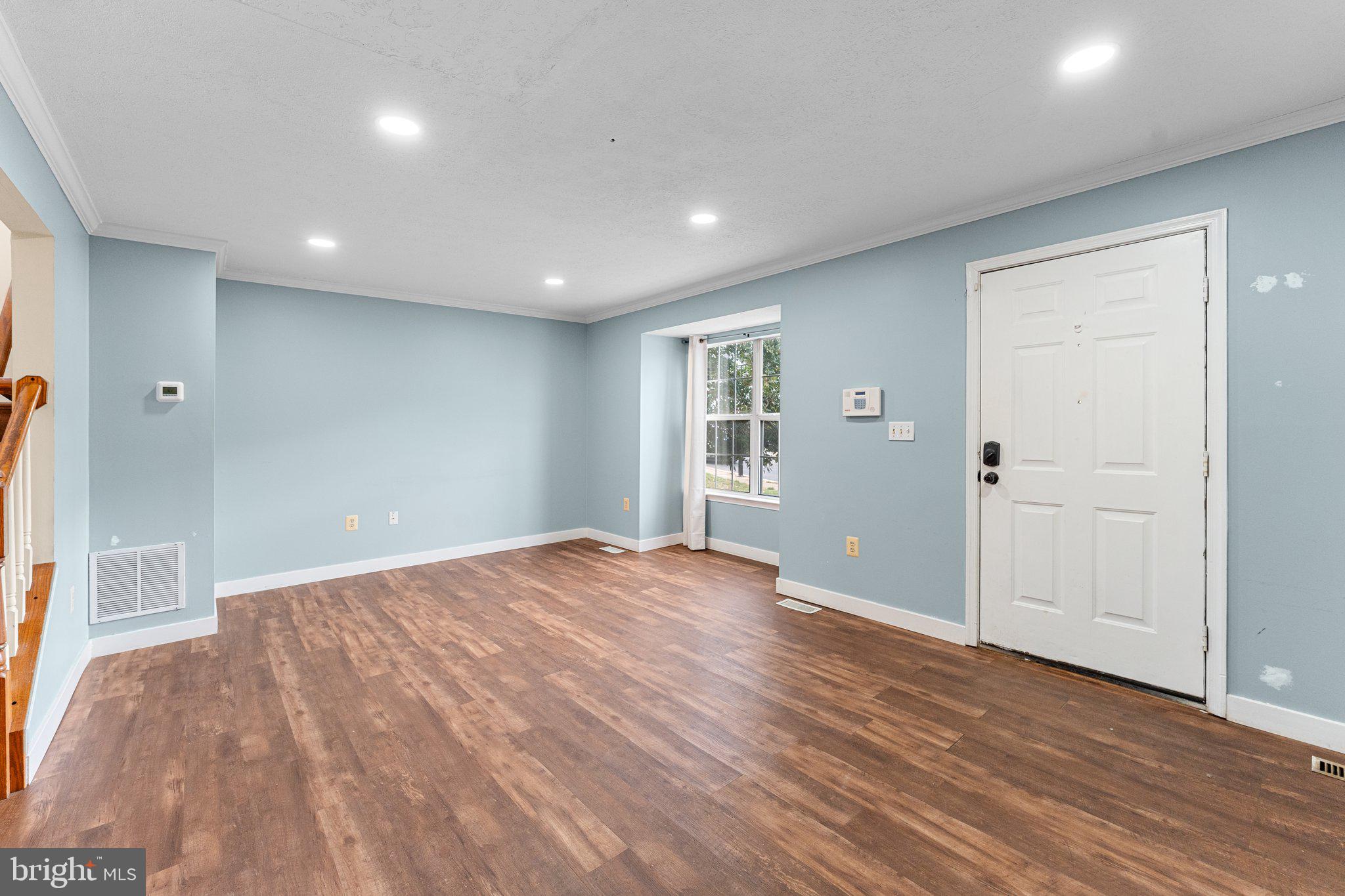 301 KINGS CREST DRIVE