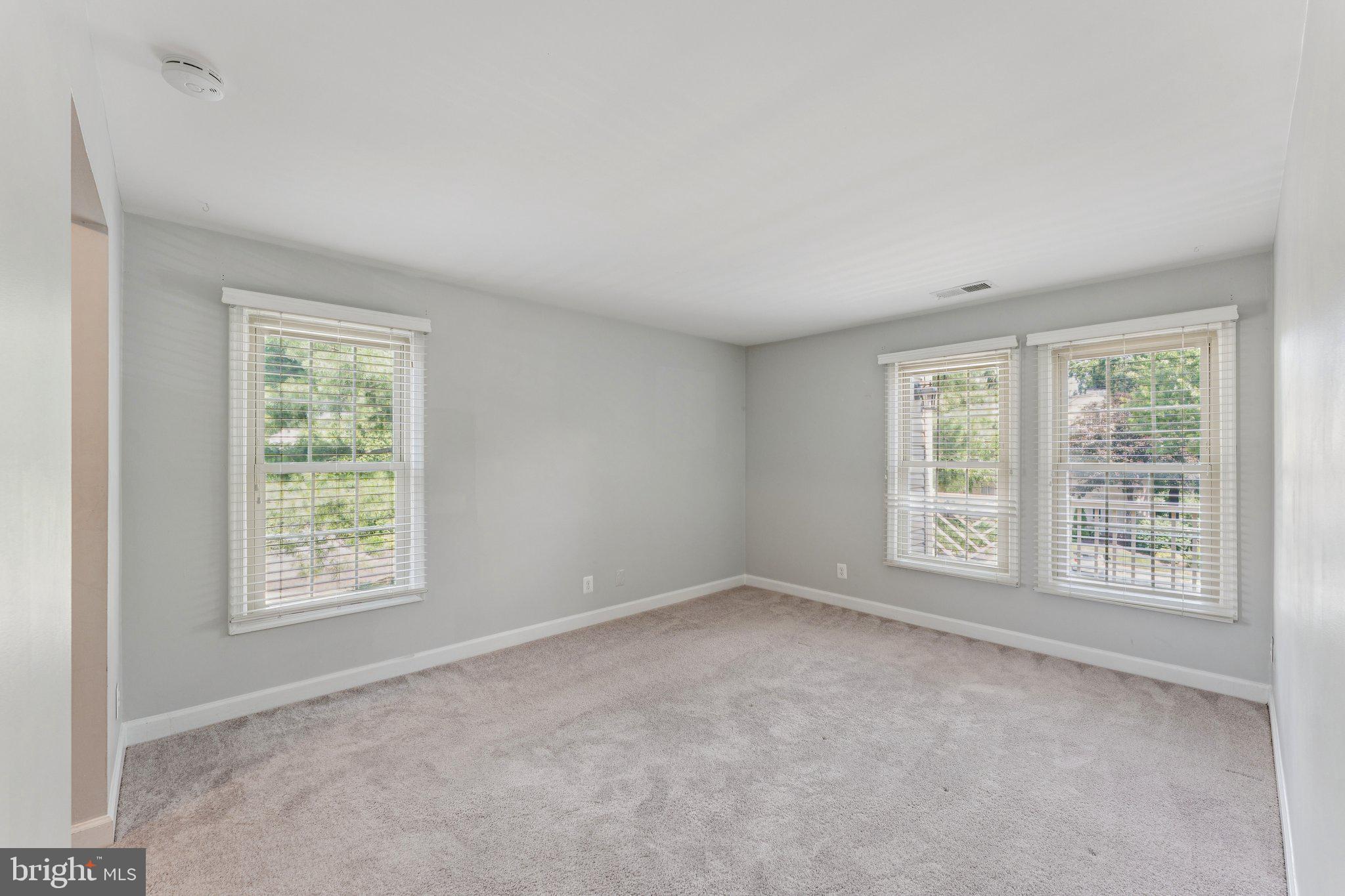 OXFORD HOUSE - Residential