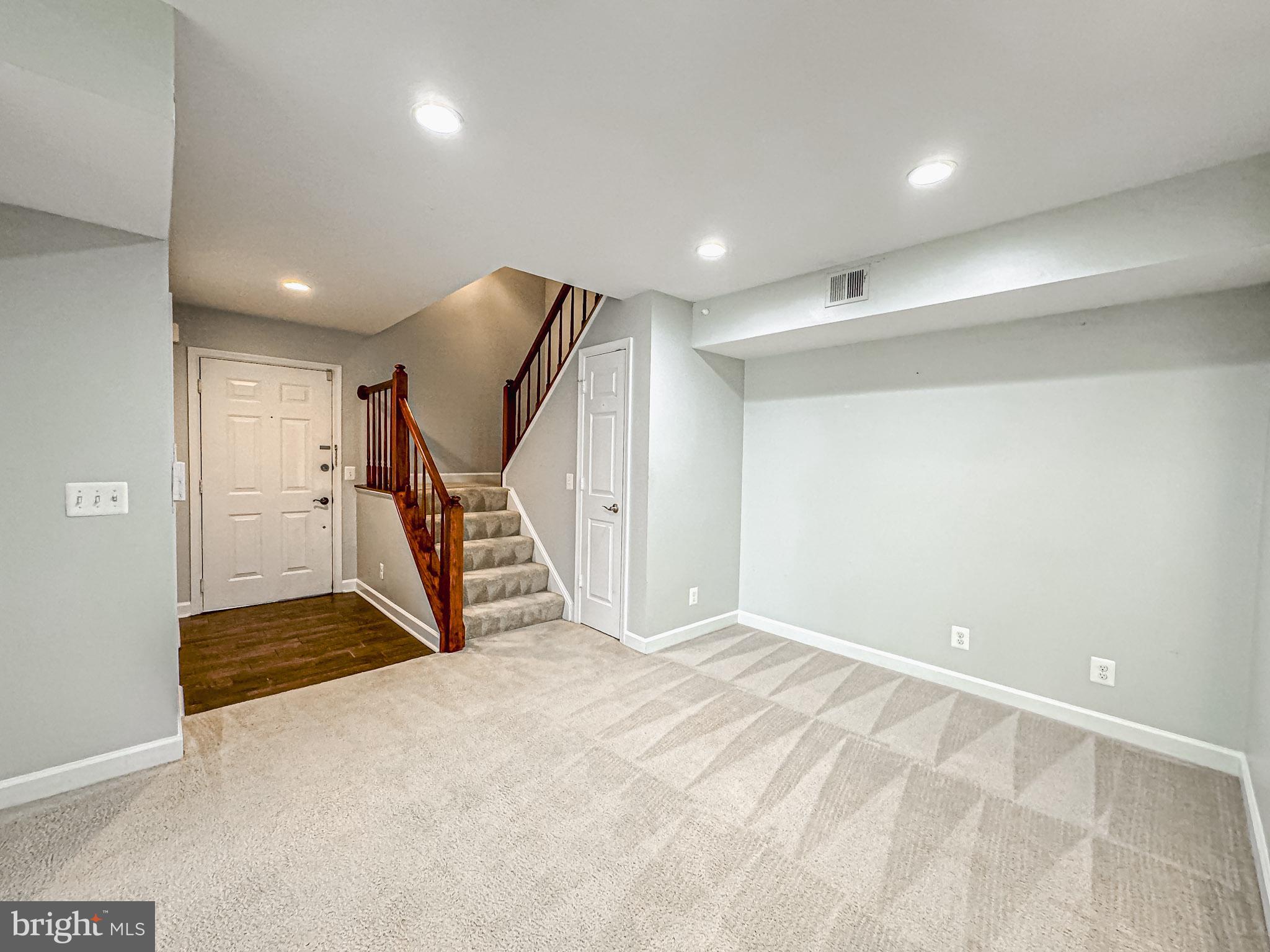 3801 RIDGE KNOLL COURT 206A