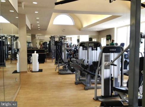 OXFORD HOUSE - Residential