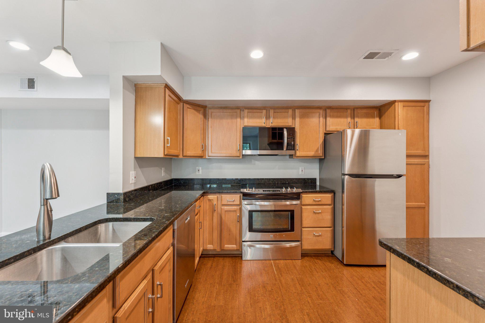 OXFORD HOUSE - Residential