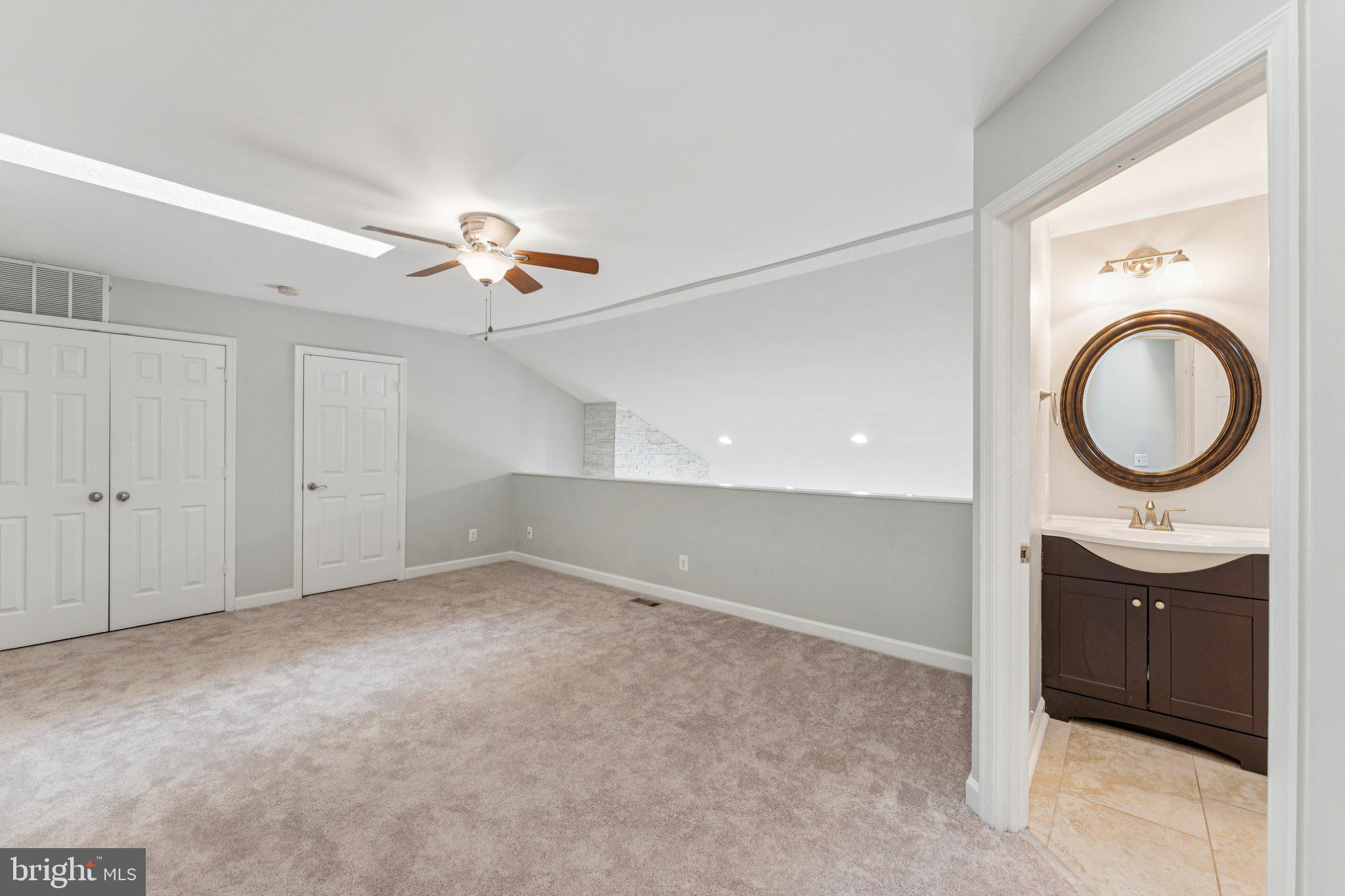 OXFORD HOUSE - Residential