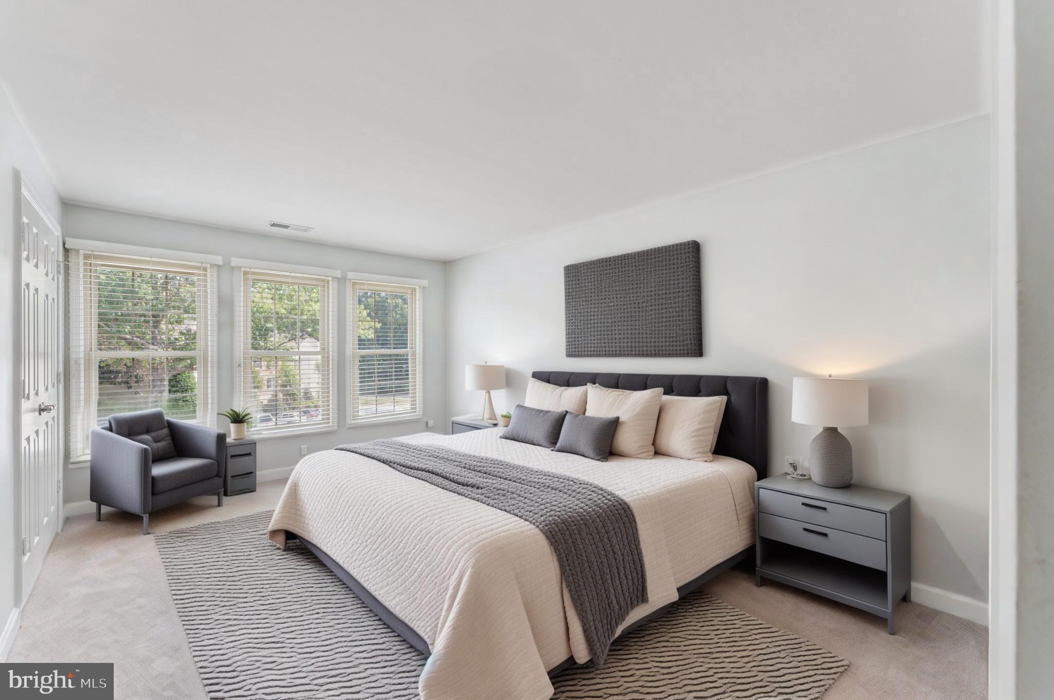 OXFORD HOUSE - Residential