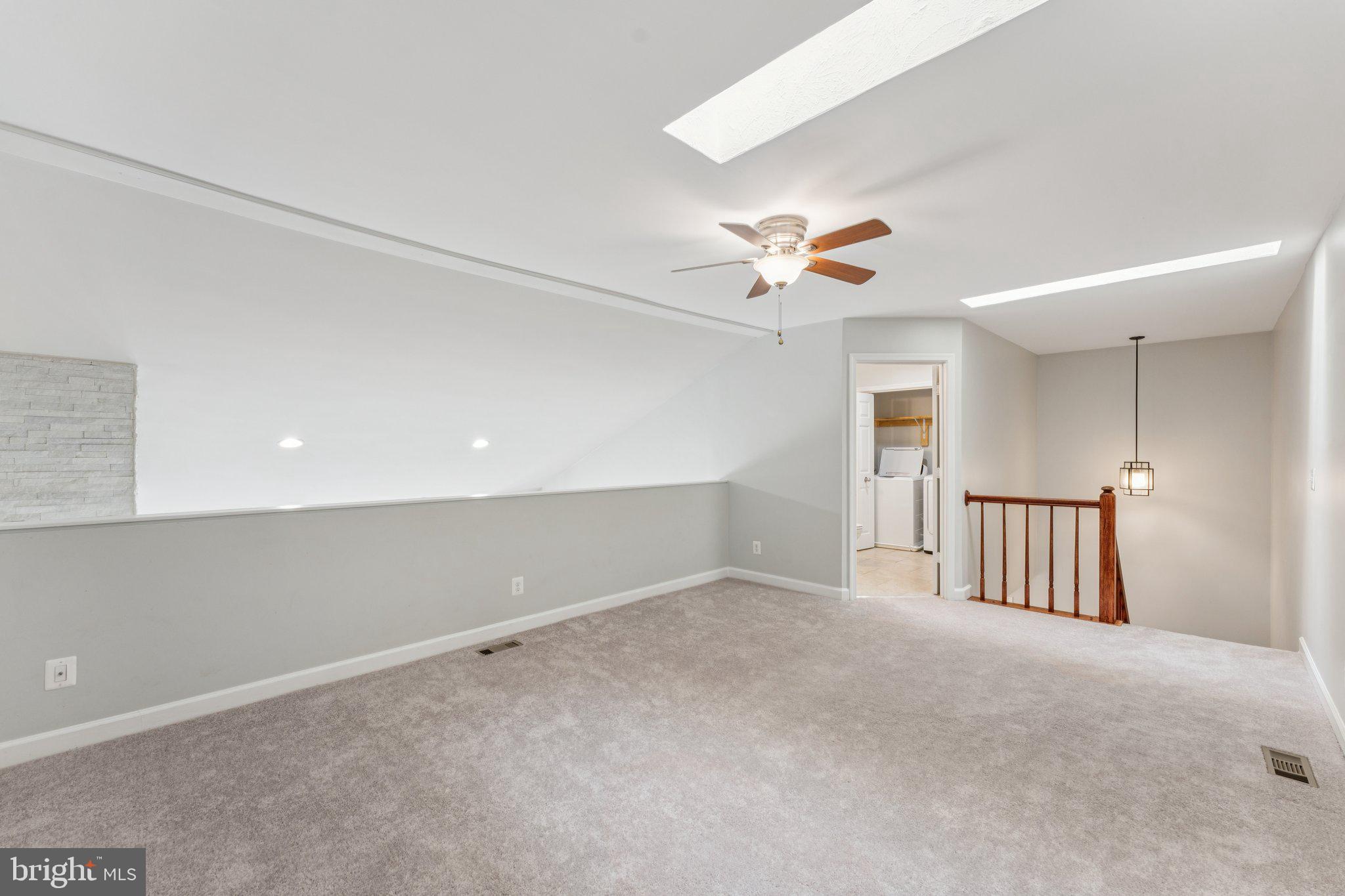 OXFORD HOUSE - Residential