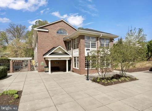 OXFORD HOUSE - Residential