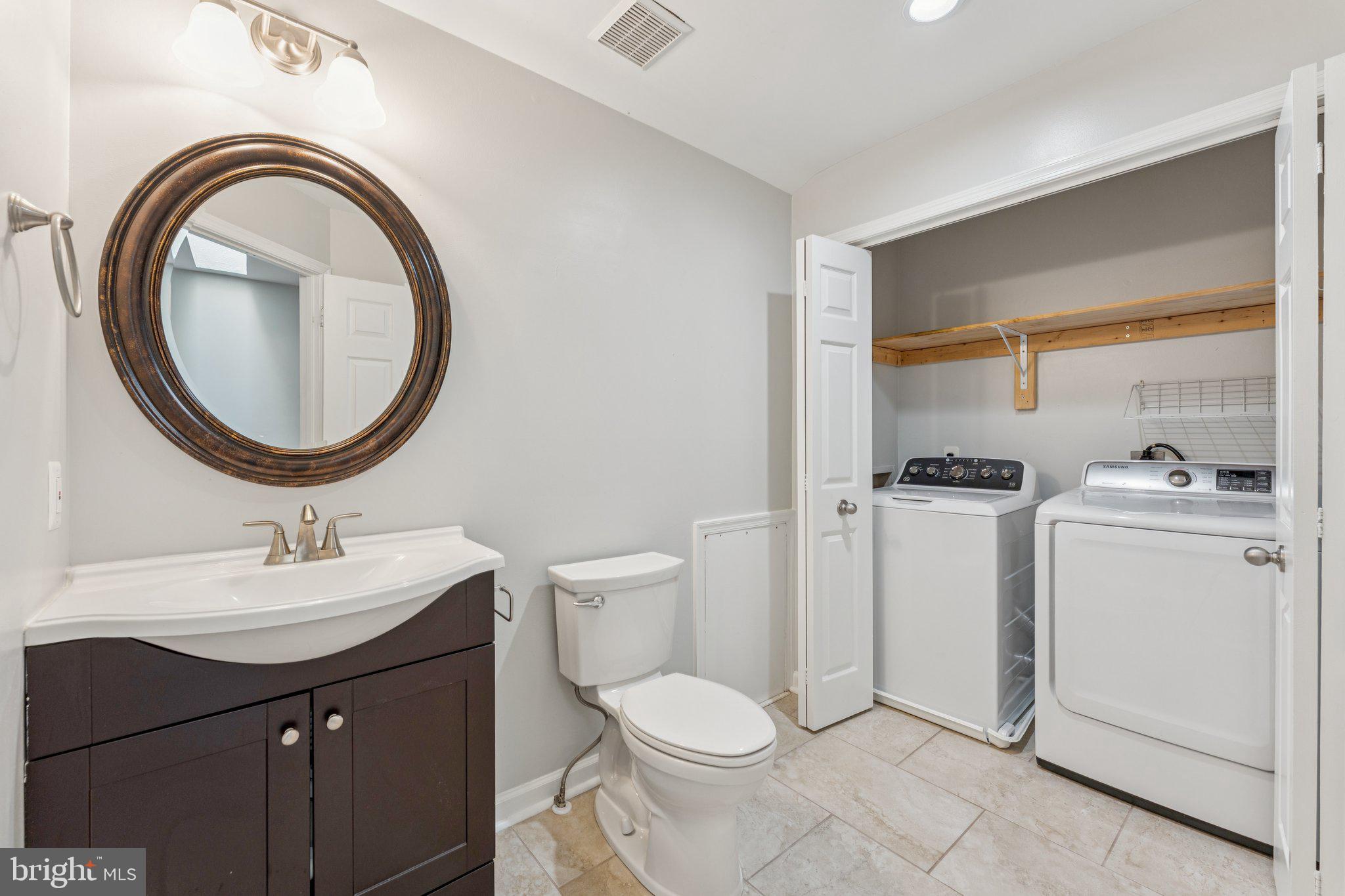 OXFORD HOUSE - Residential