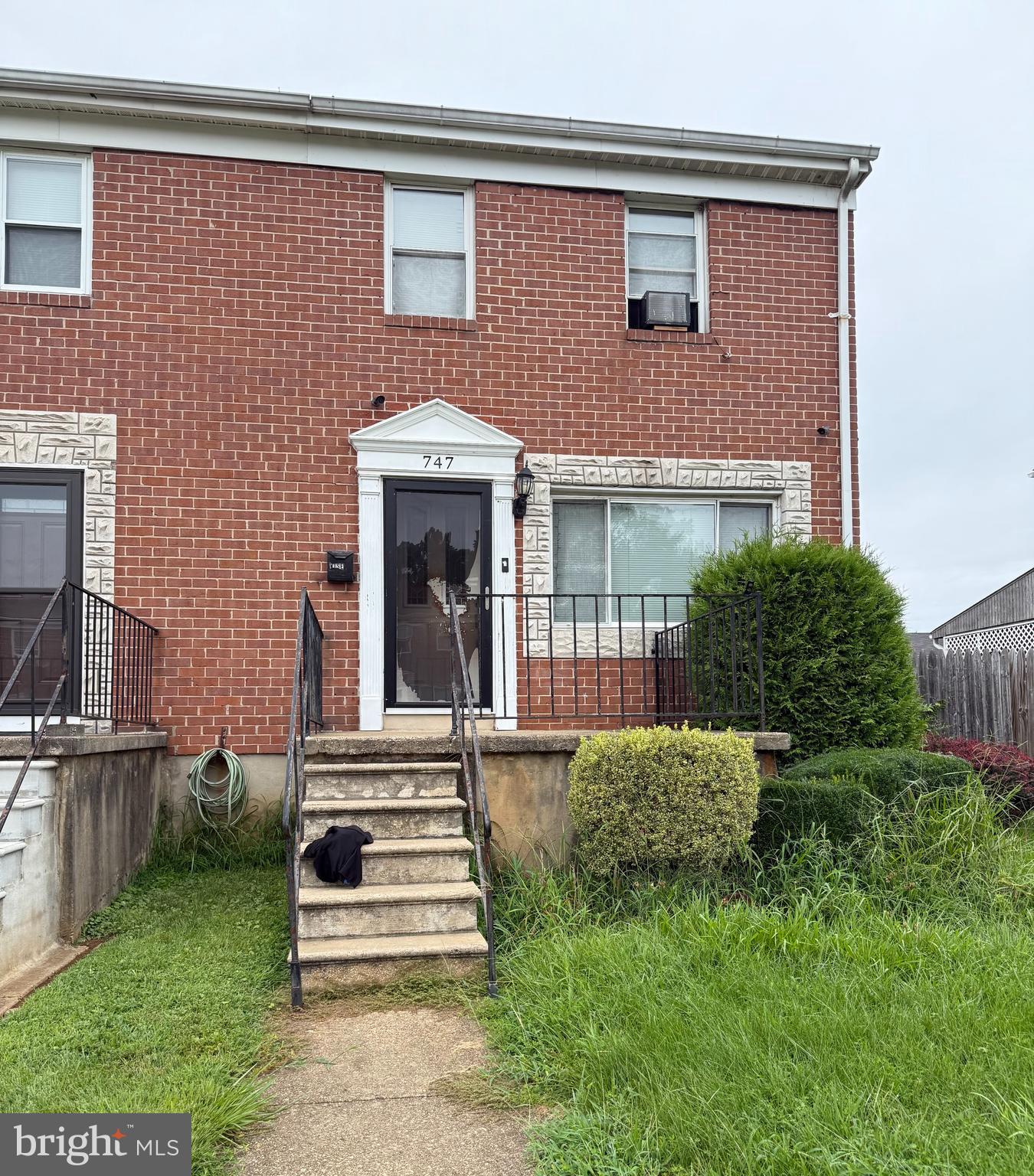 End of Group row house with a large deck and large fenced backyard plus a shed. Spacious open main level with lovely natural lighting. A good opportunity for a buyer that can put in some sweat equity (flooring, painting, A/C) OR an investor to hold in portfolio (rent $1750-$2,000)
Take a look and make an offer.