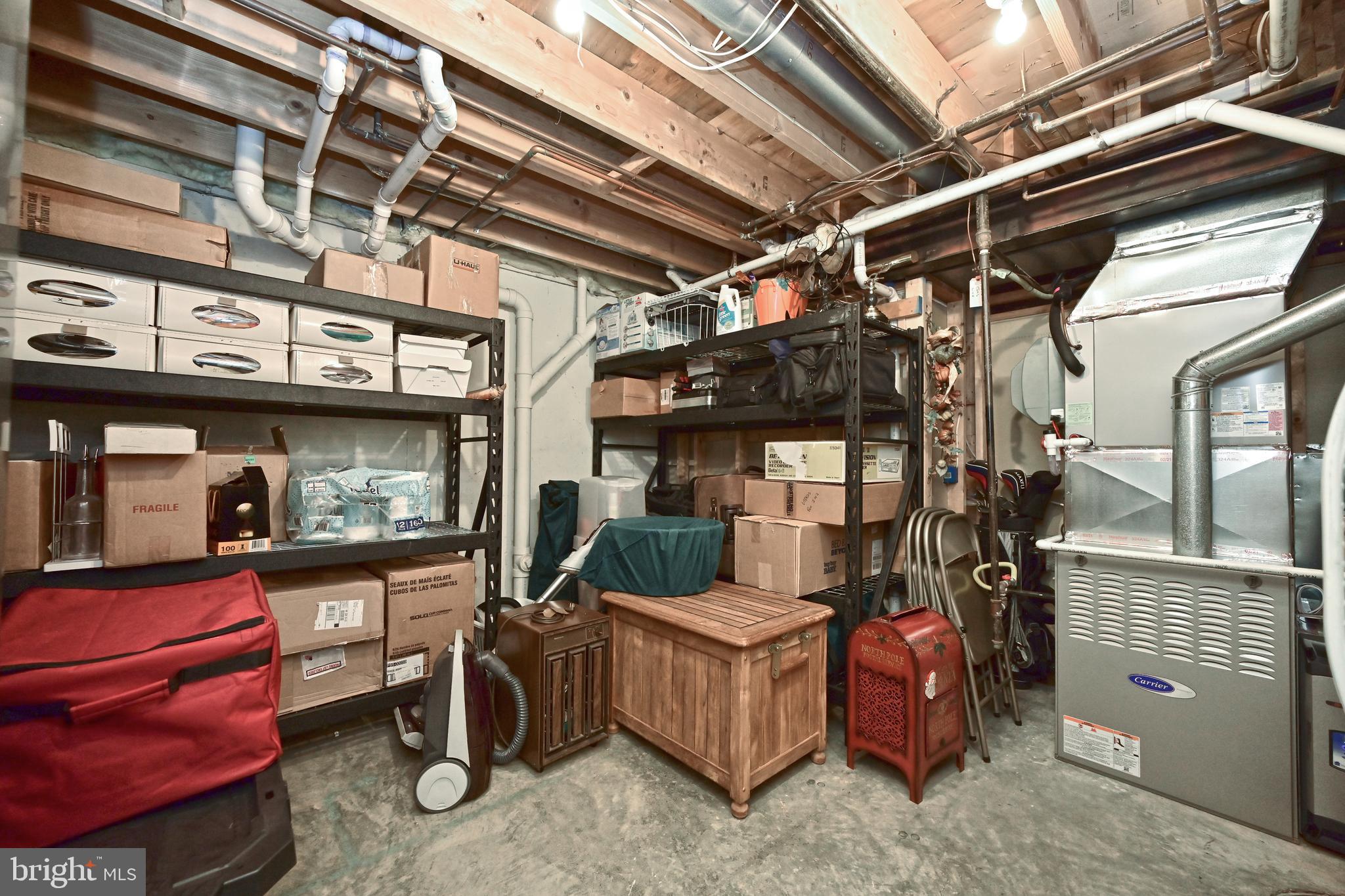 SILVERBROOK ESTATES - Residential