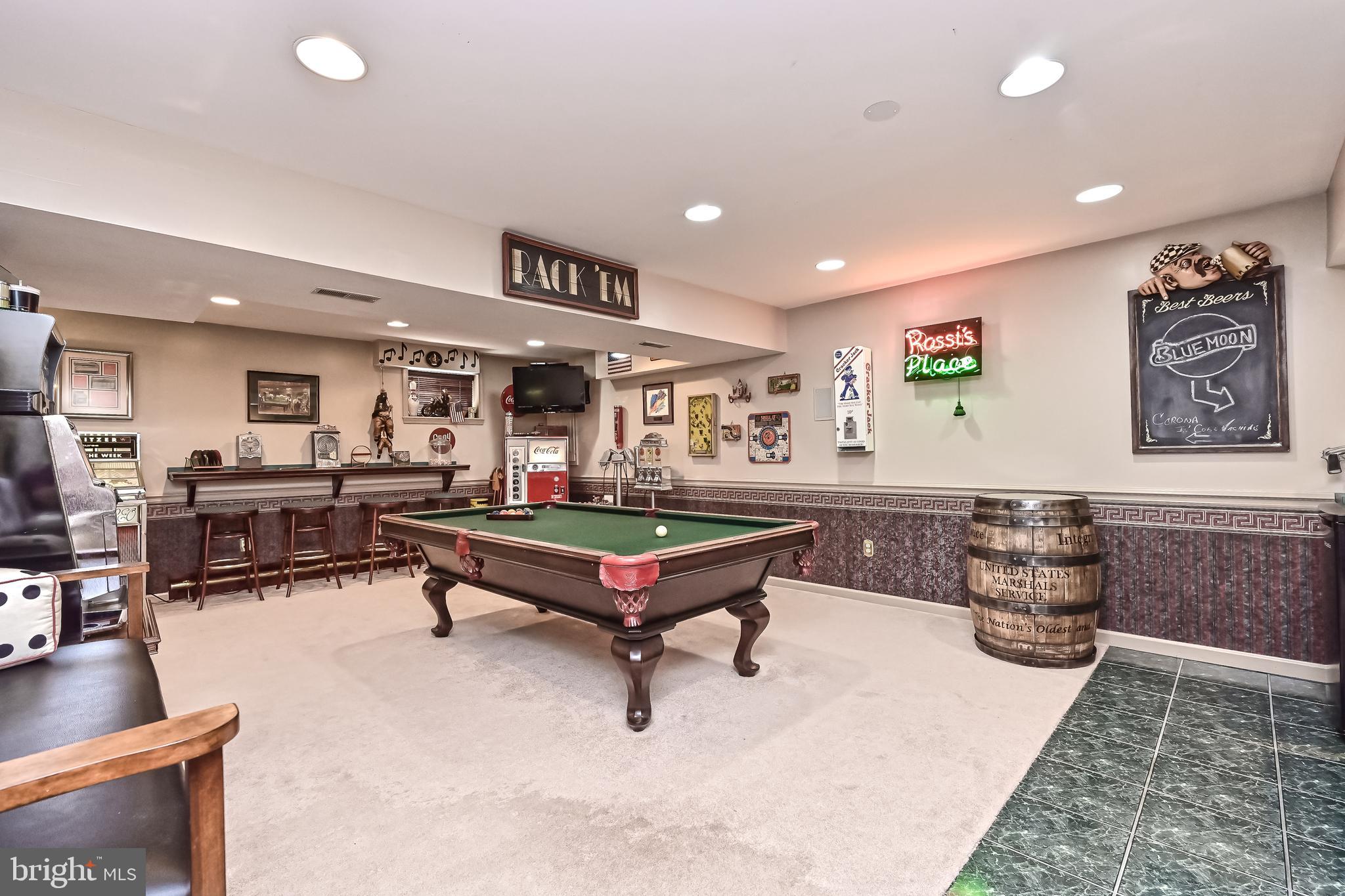 SILVERBROOK ESTATES - Residential