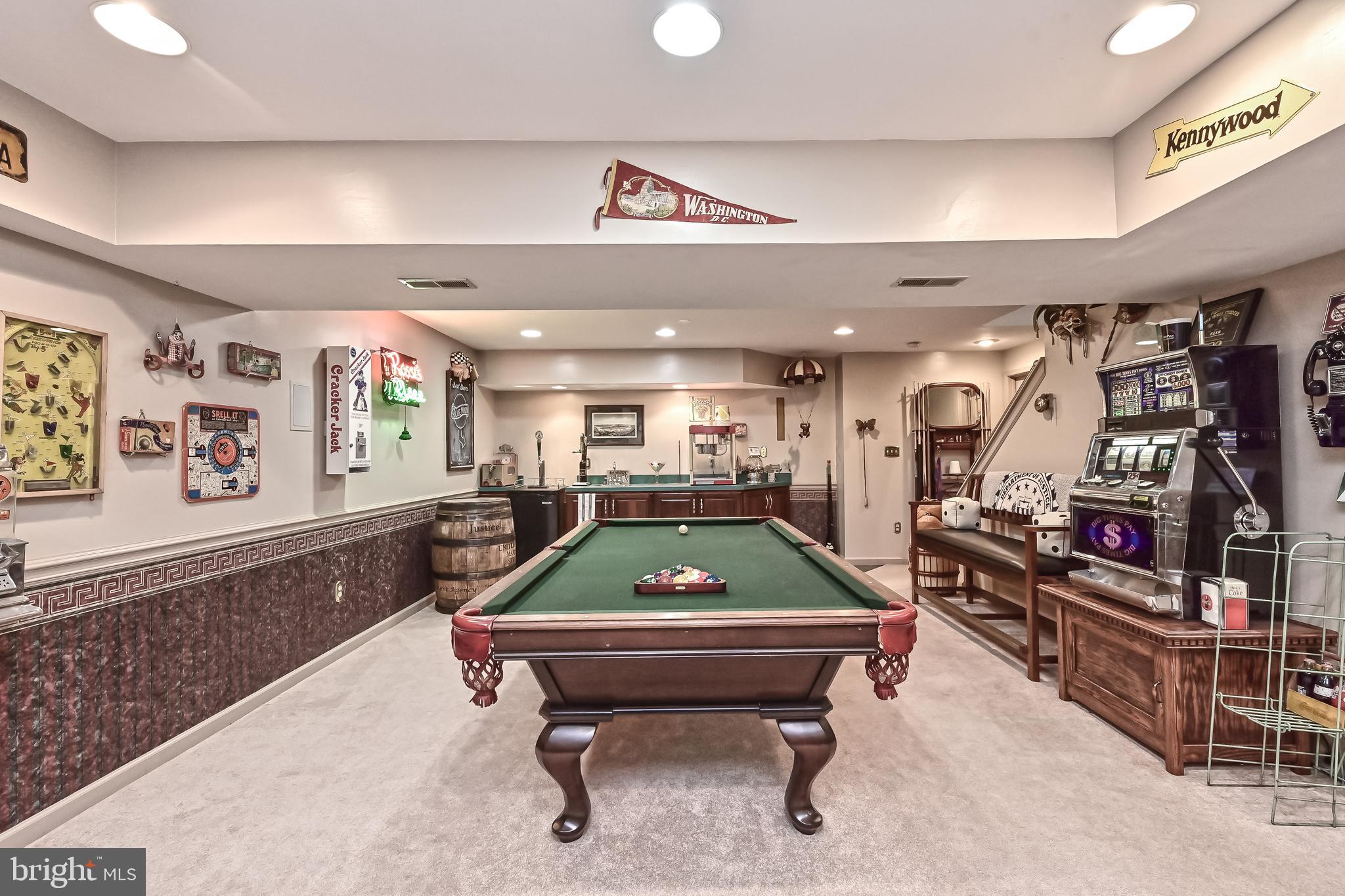 SILVERBROOK ESTATES - Residential