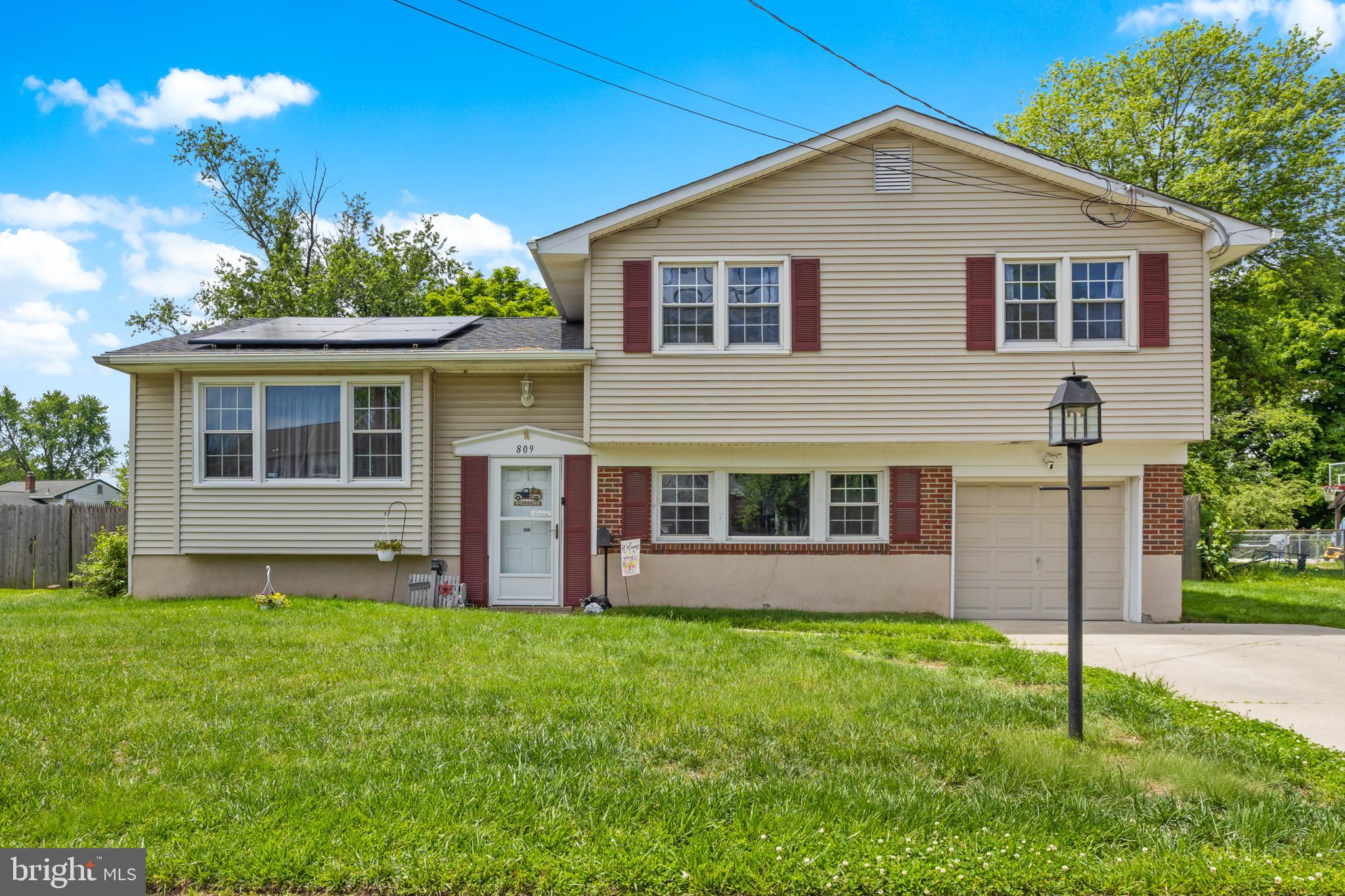 809 WOODLANE ROAD