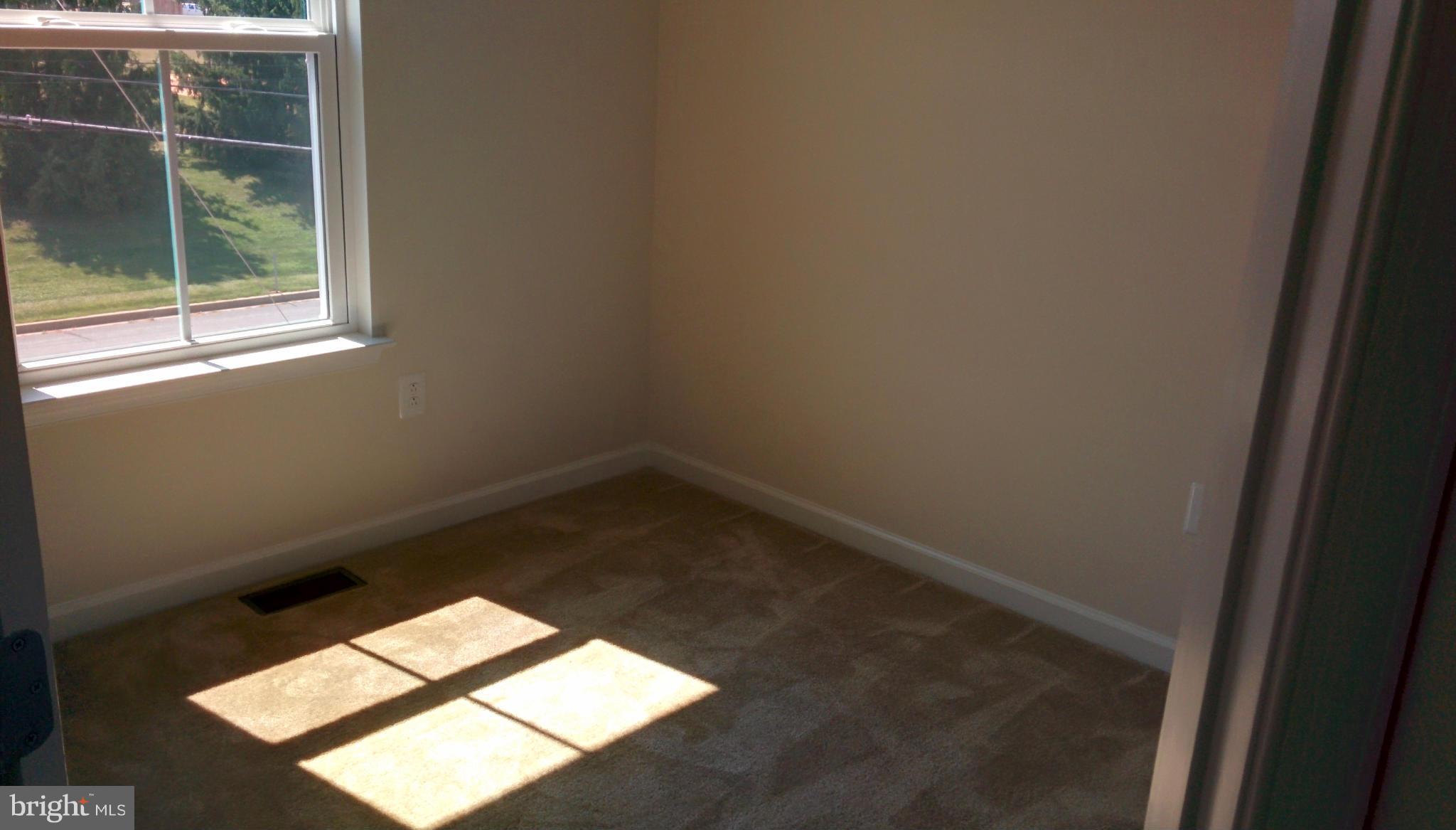 VILLAGES OF URBANA - Residential Lease