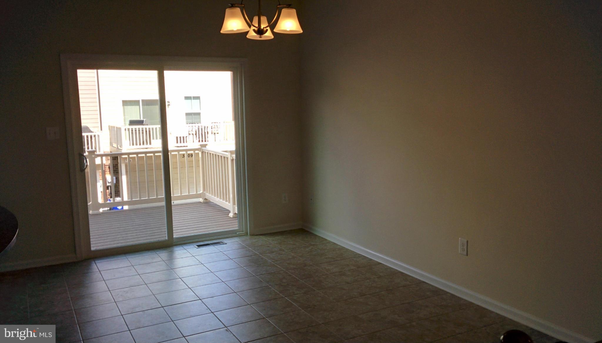 VILLAGES OF URBANA - Residential Lease