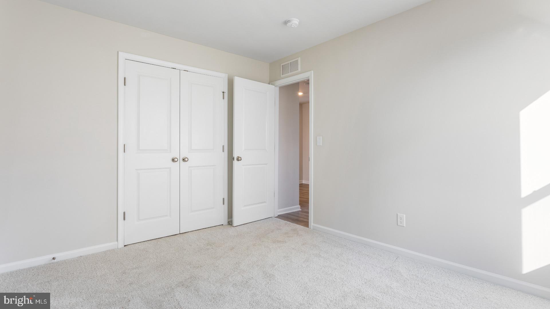 KING'S CROSSING - Residential