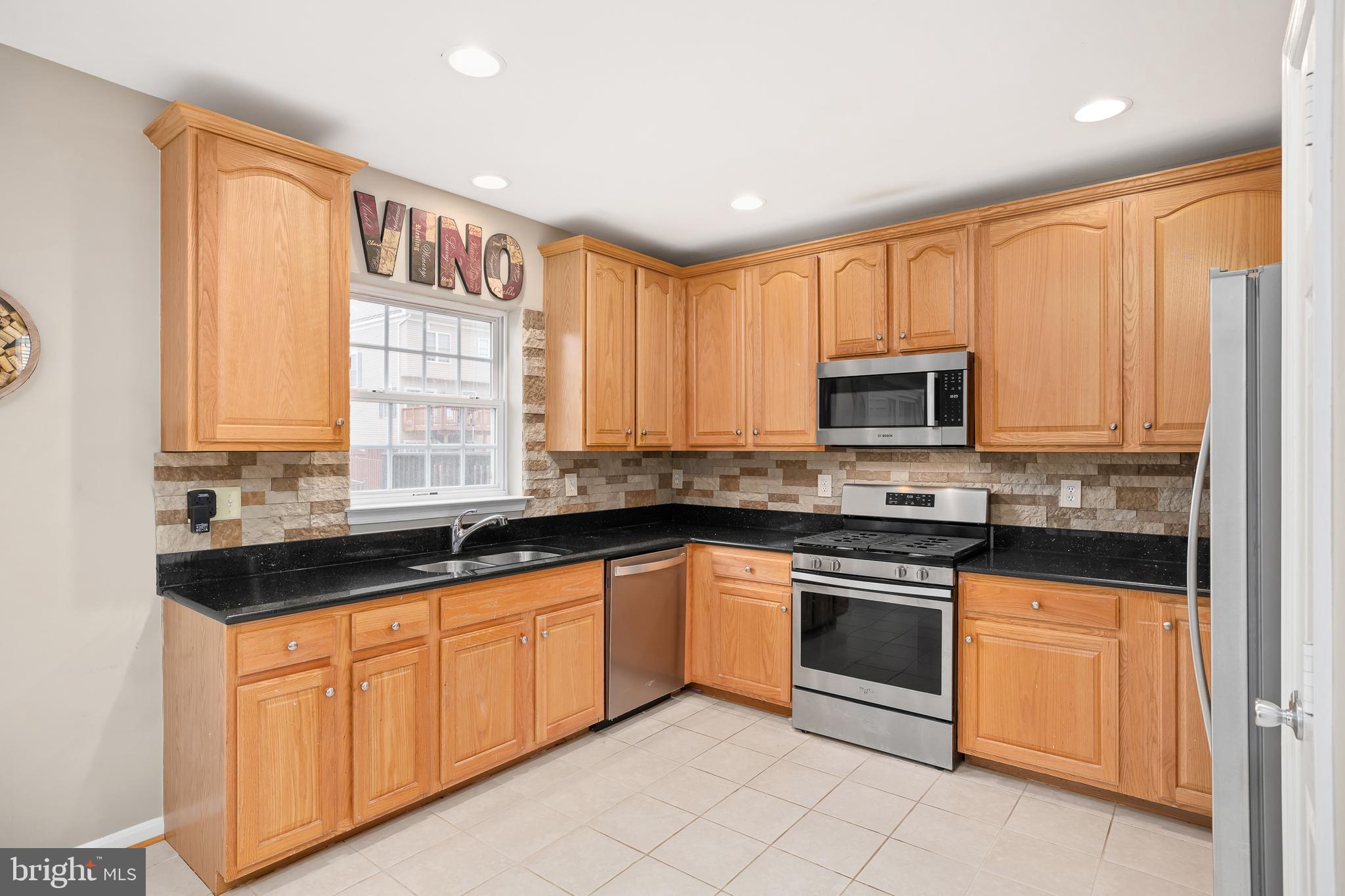 AZALEA WOODS - Residential