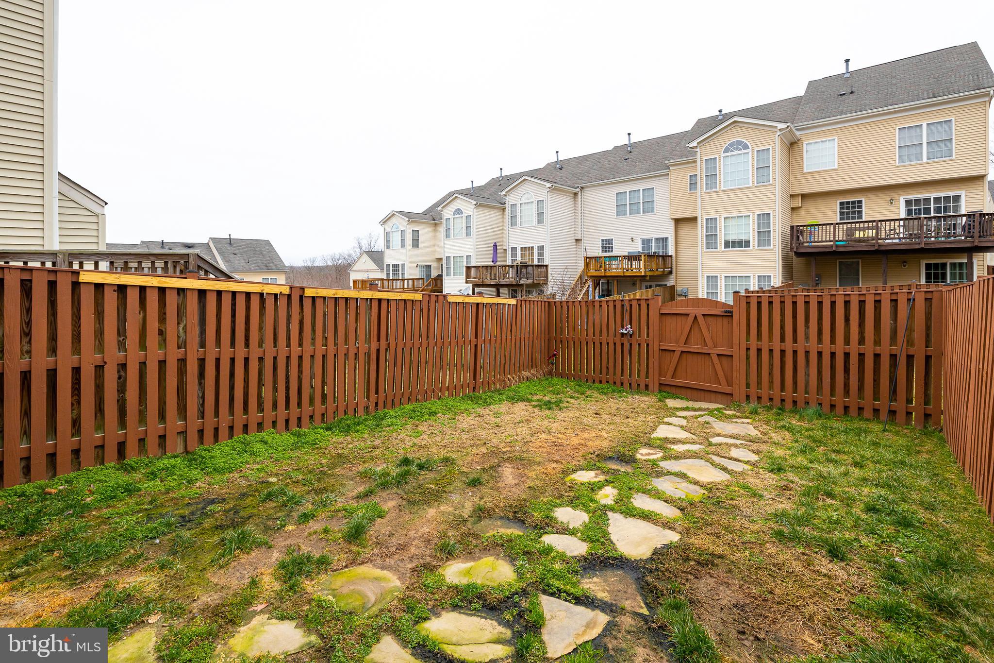 AZALEA WOODS - Residential