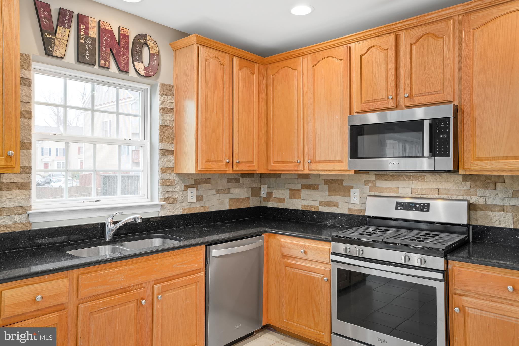 AZALEA WOODS - Residential