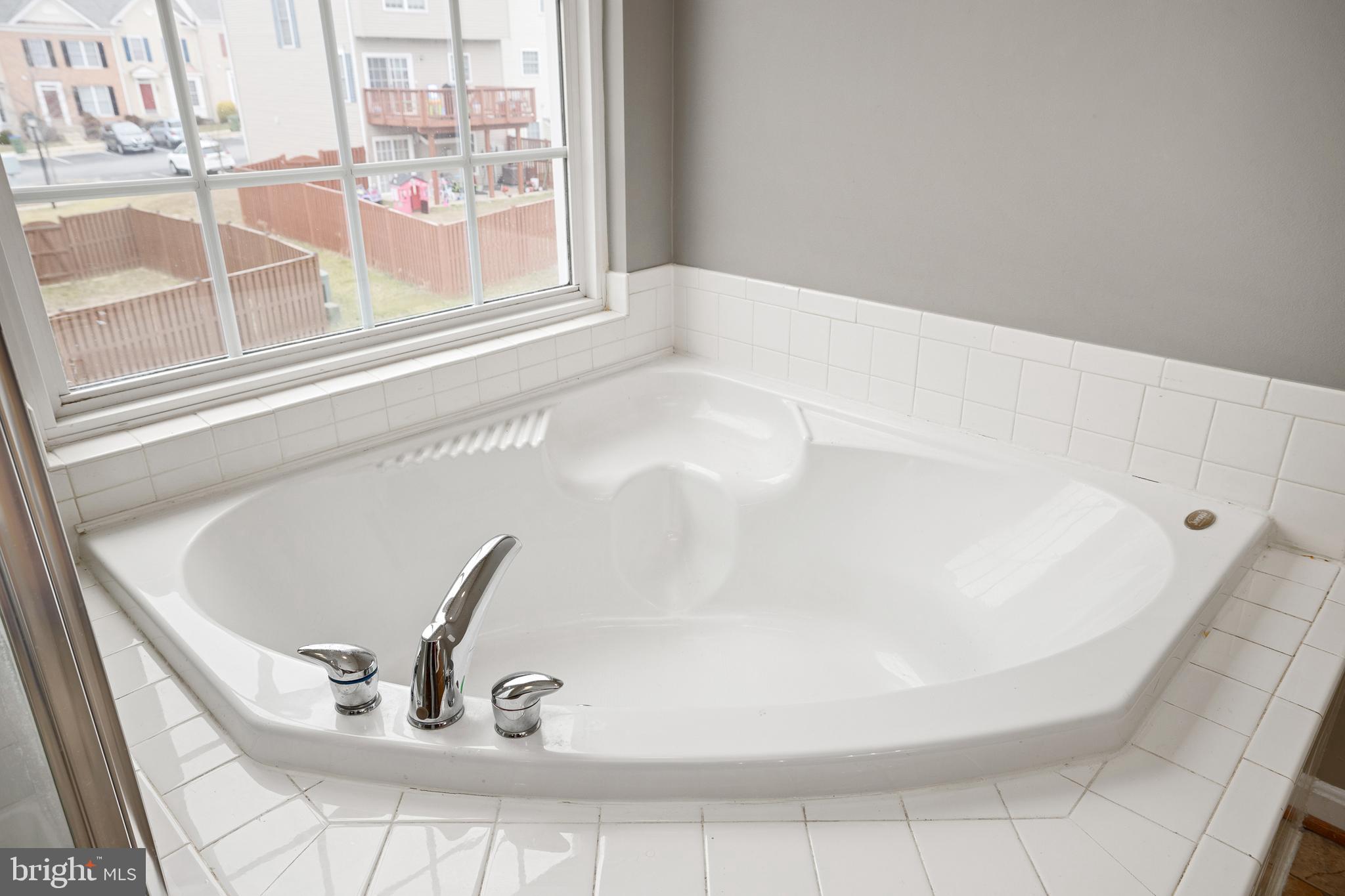 AZALEA WOODS - Residential