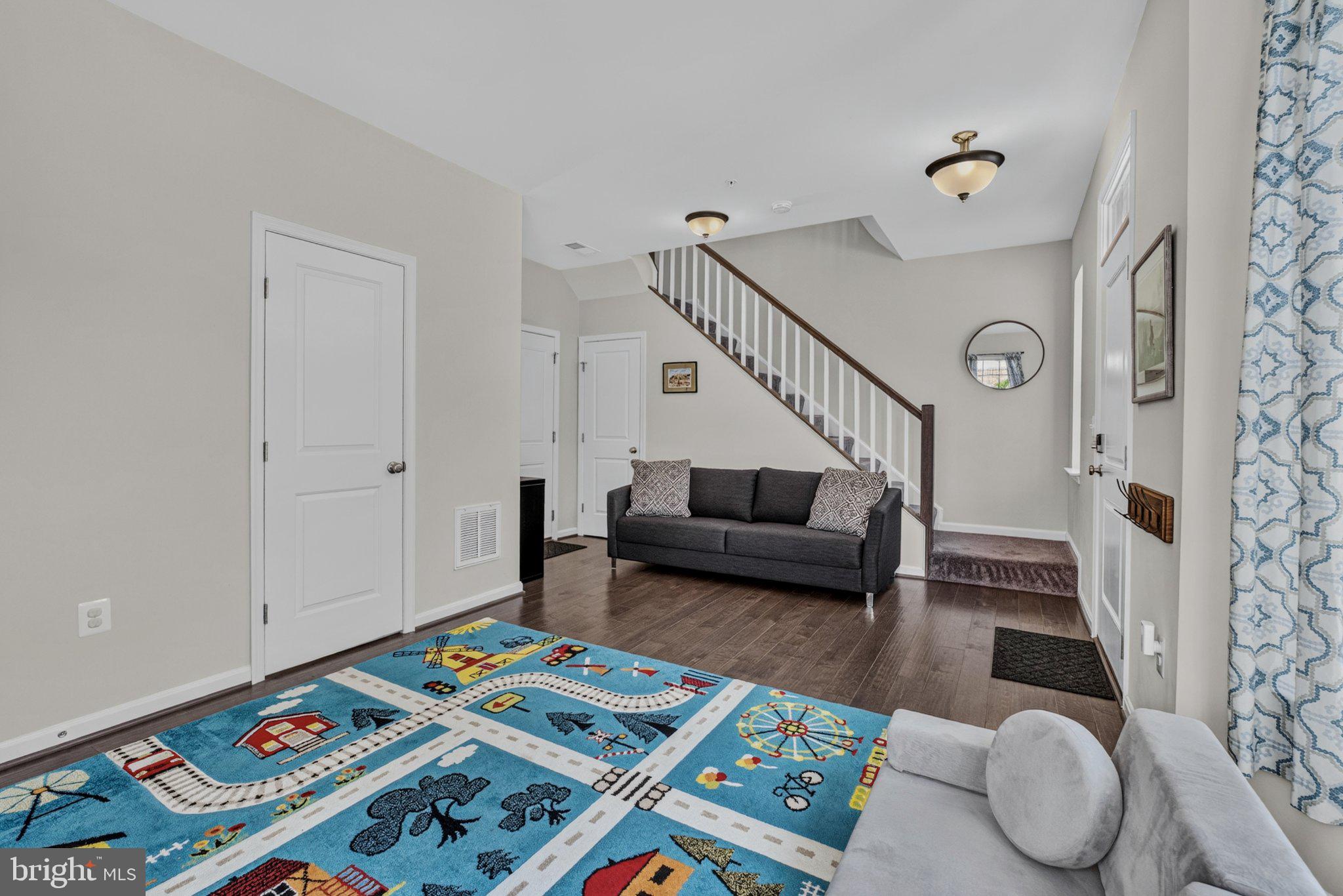 242 BUCKEYE CIRCLE A