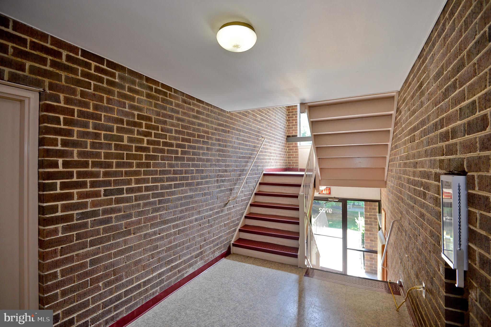 HAWTHORNE VILLAGE - Residential Lease