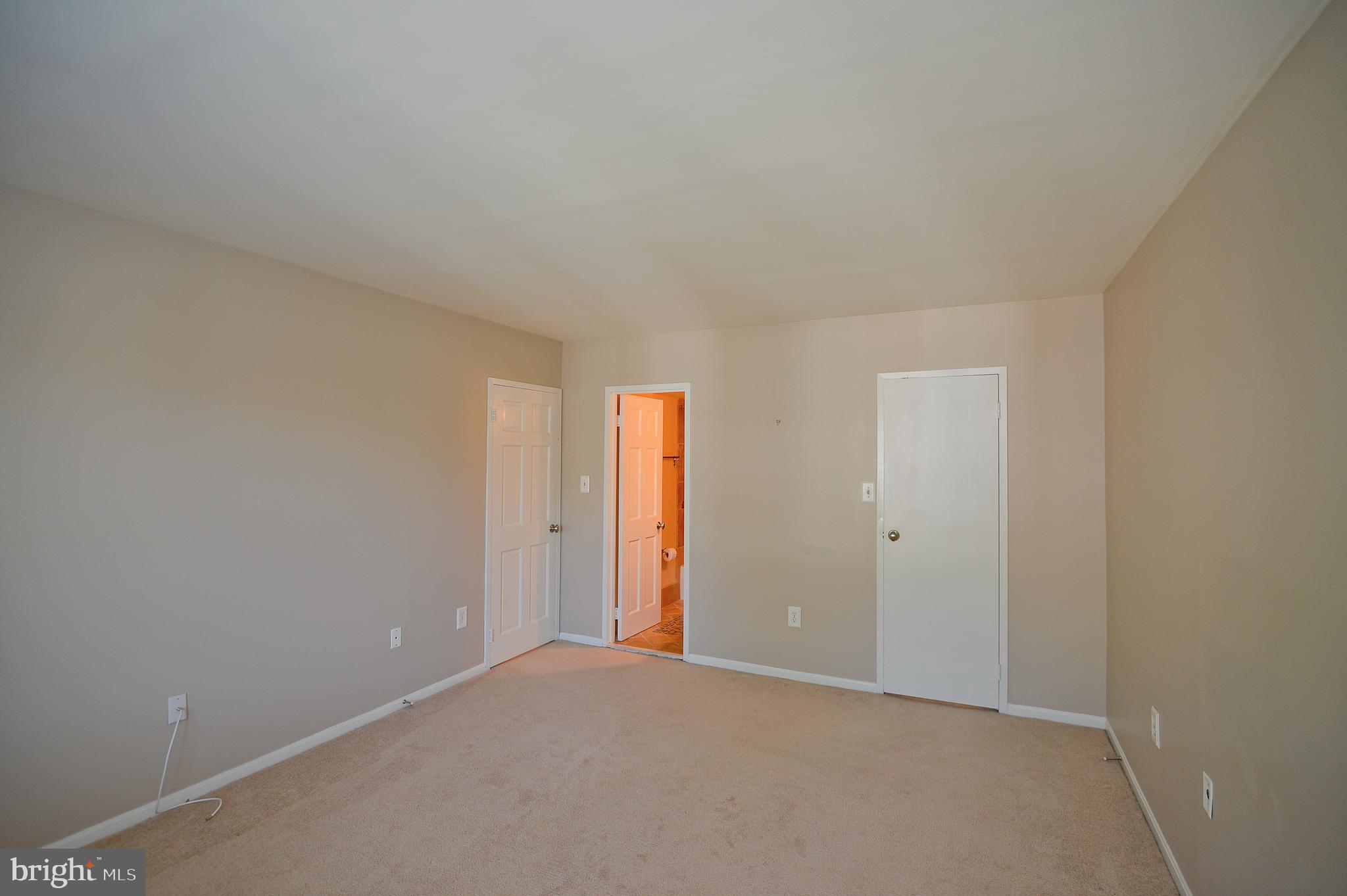 HAWTHORNE VILLAGE - Residential Lease